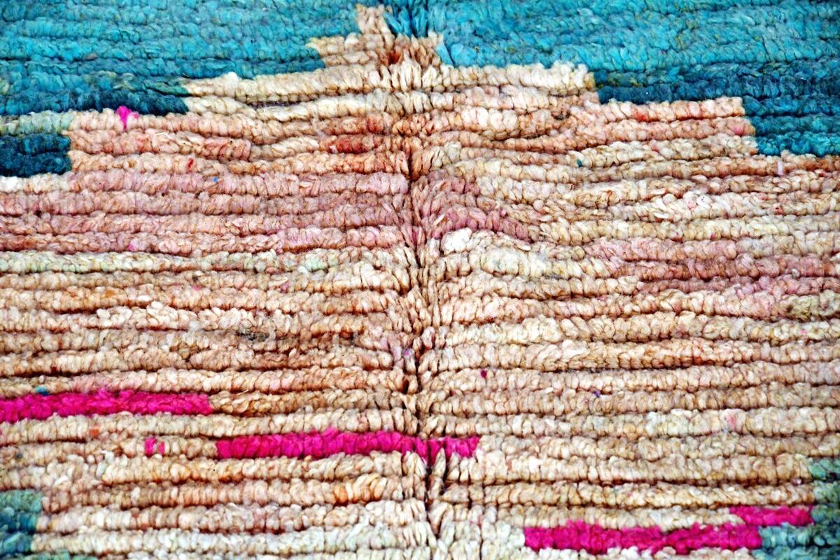 Moroccan Berber Boujaad Rug 210 cm x 158 cm