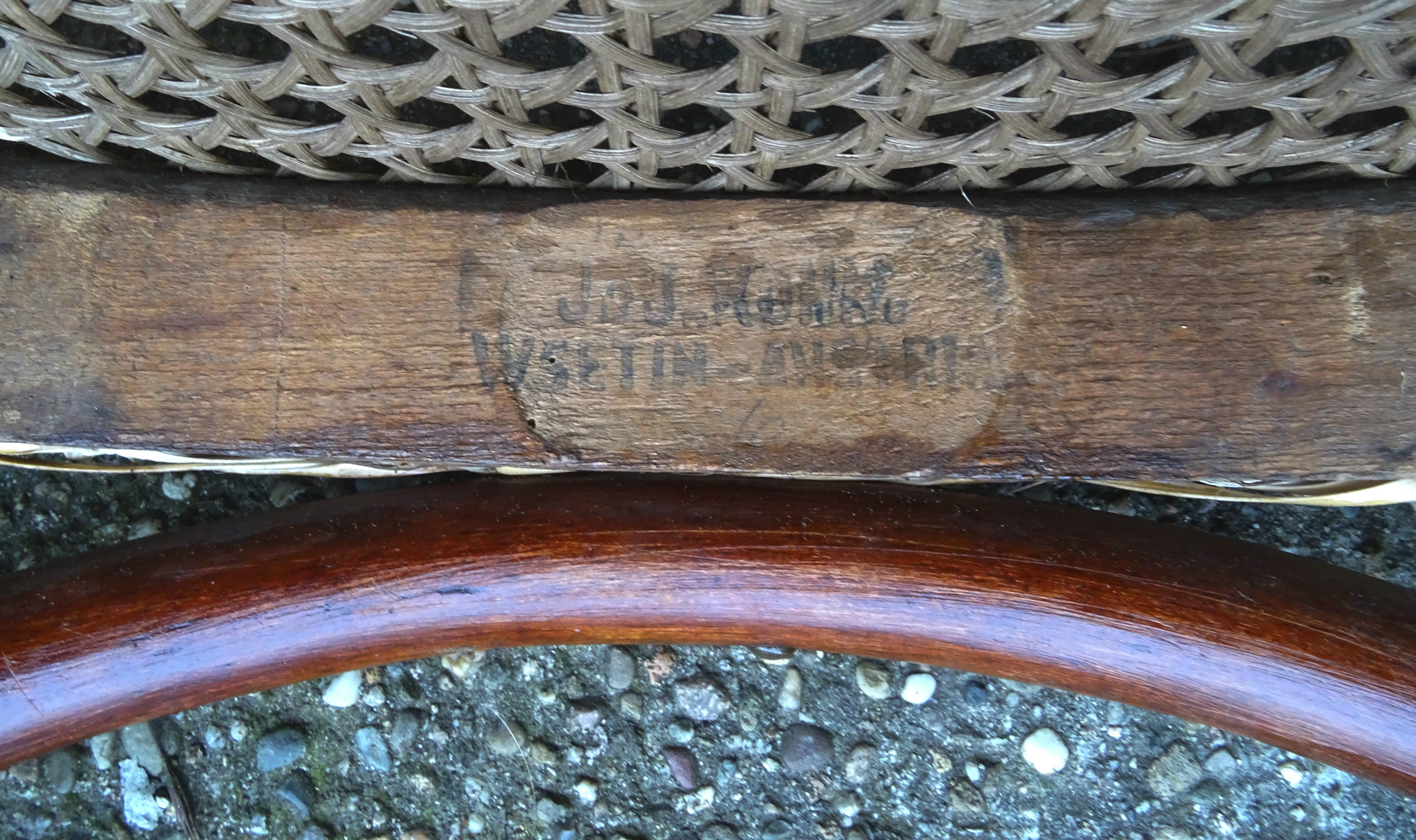 Two bistro chairs kohn n°196 in palmette, circa 1906, tanned