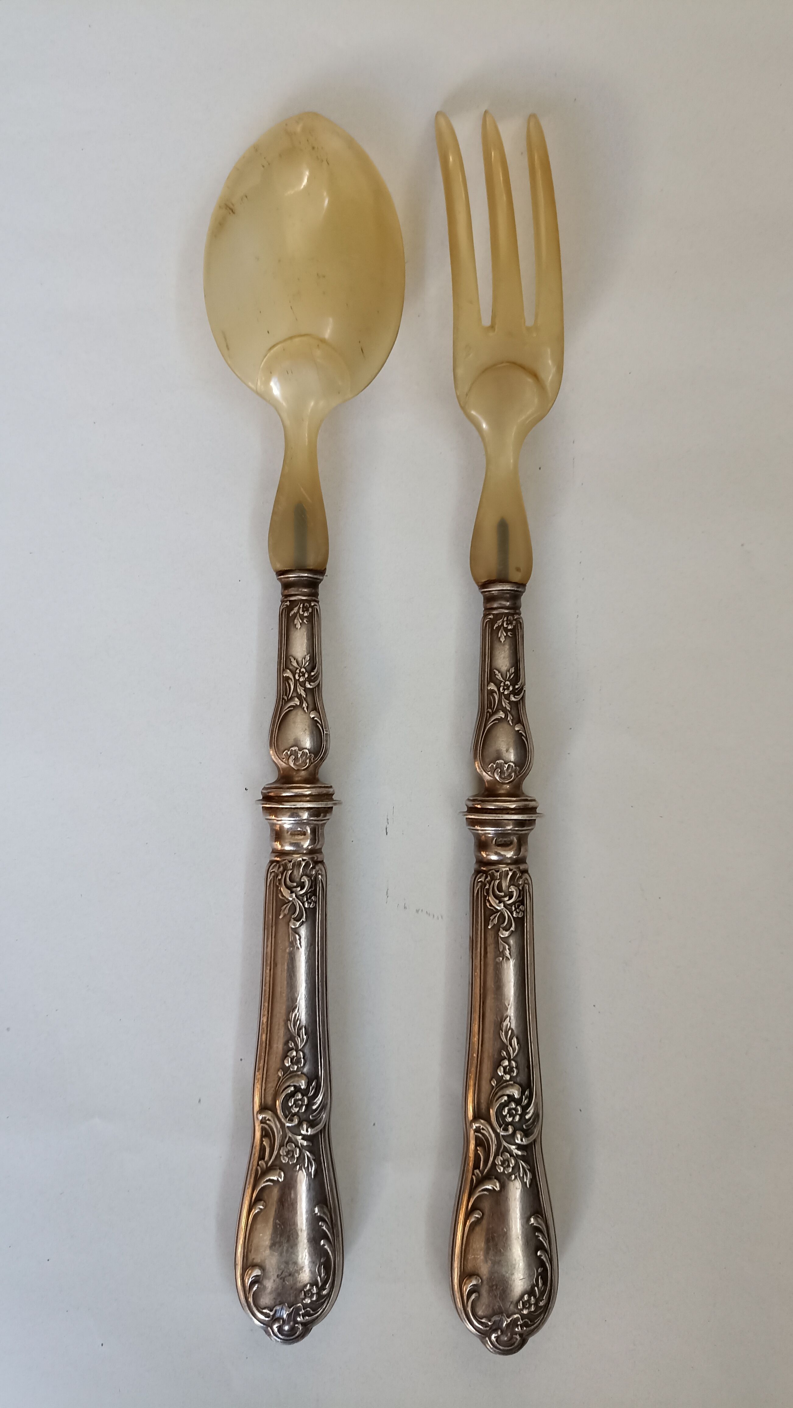Pair of silver cutlery
