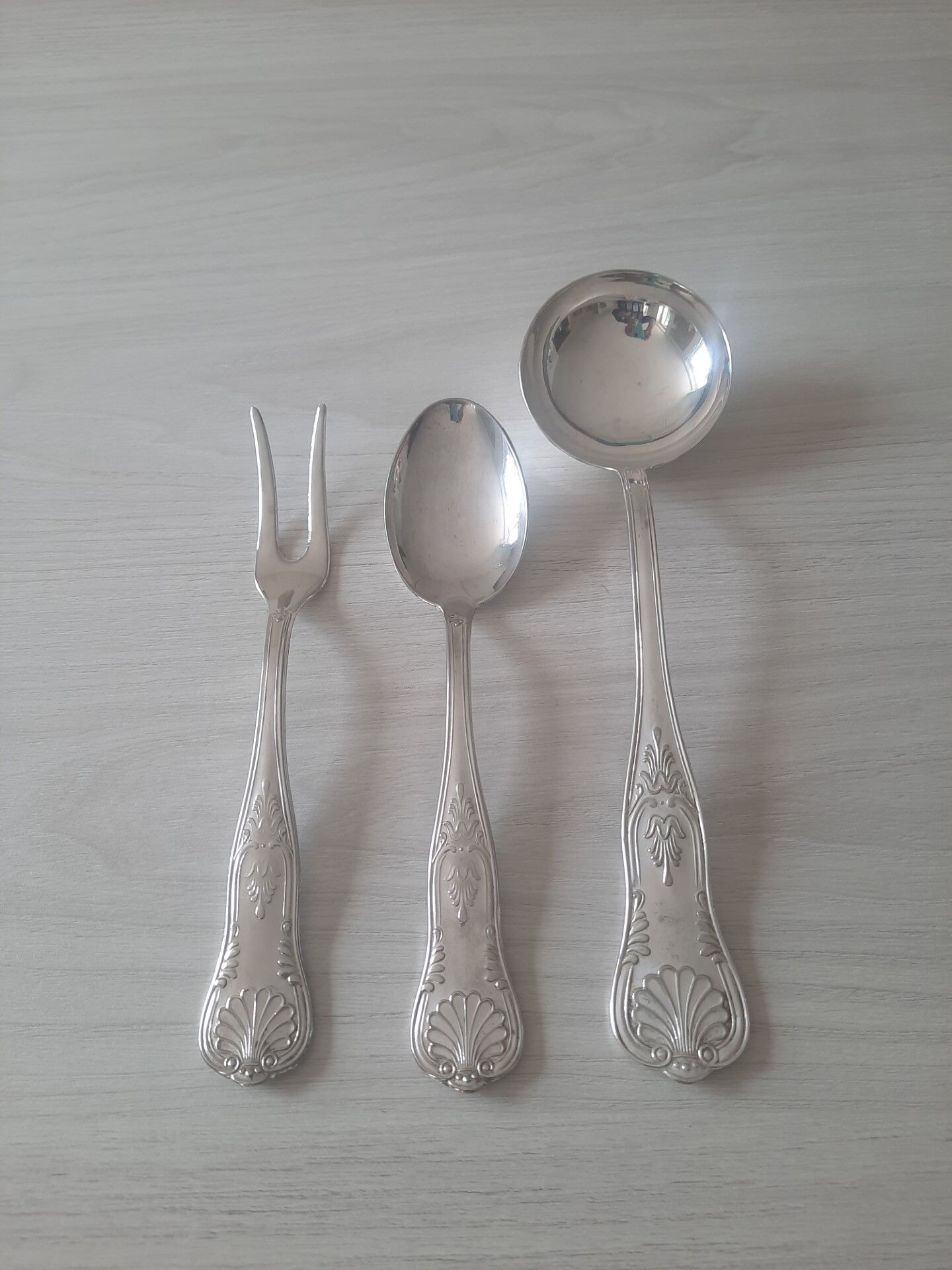 Silver metal service cutlery