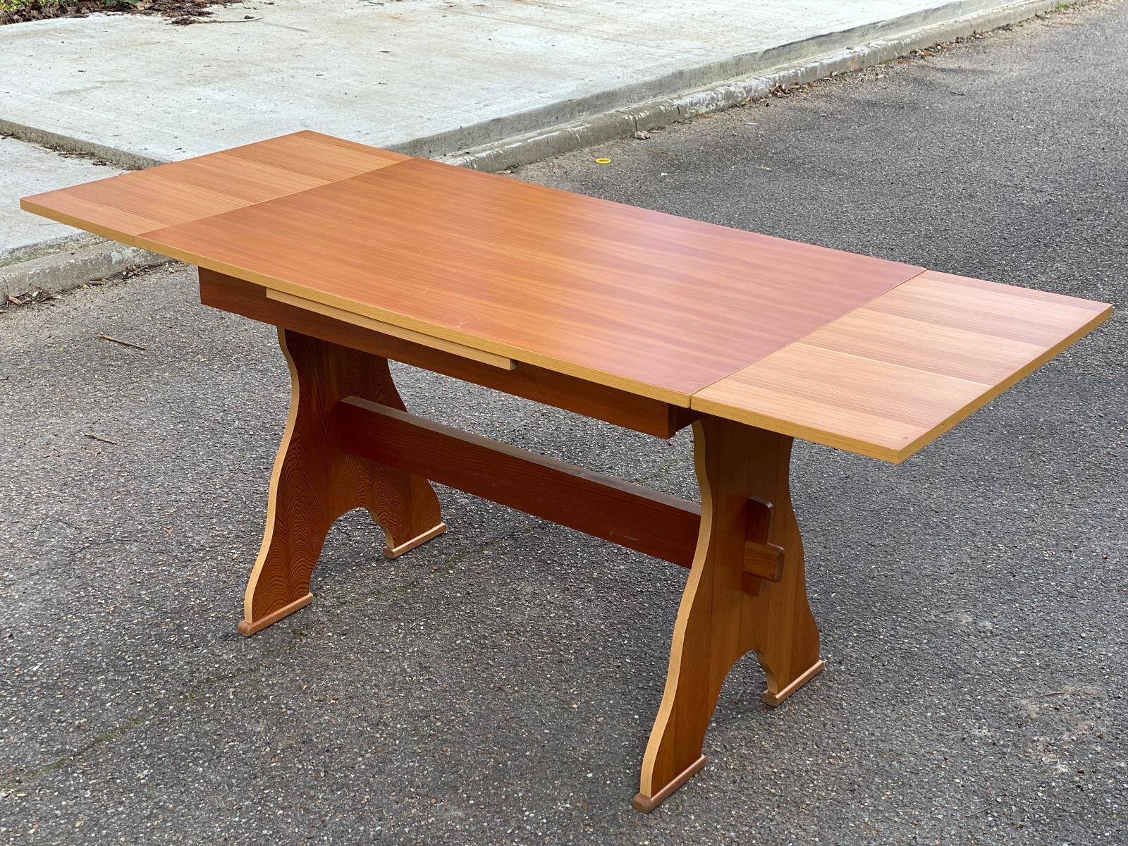 Extendable wooden farmhouse kitchen table 170cm