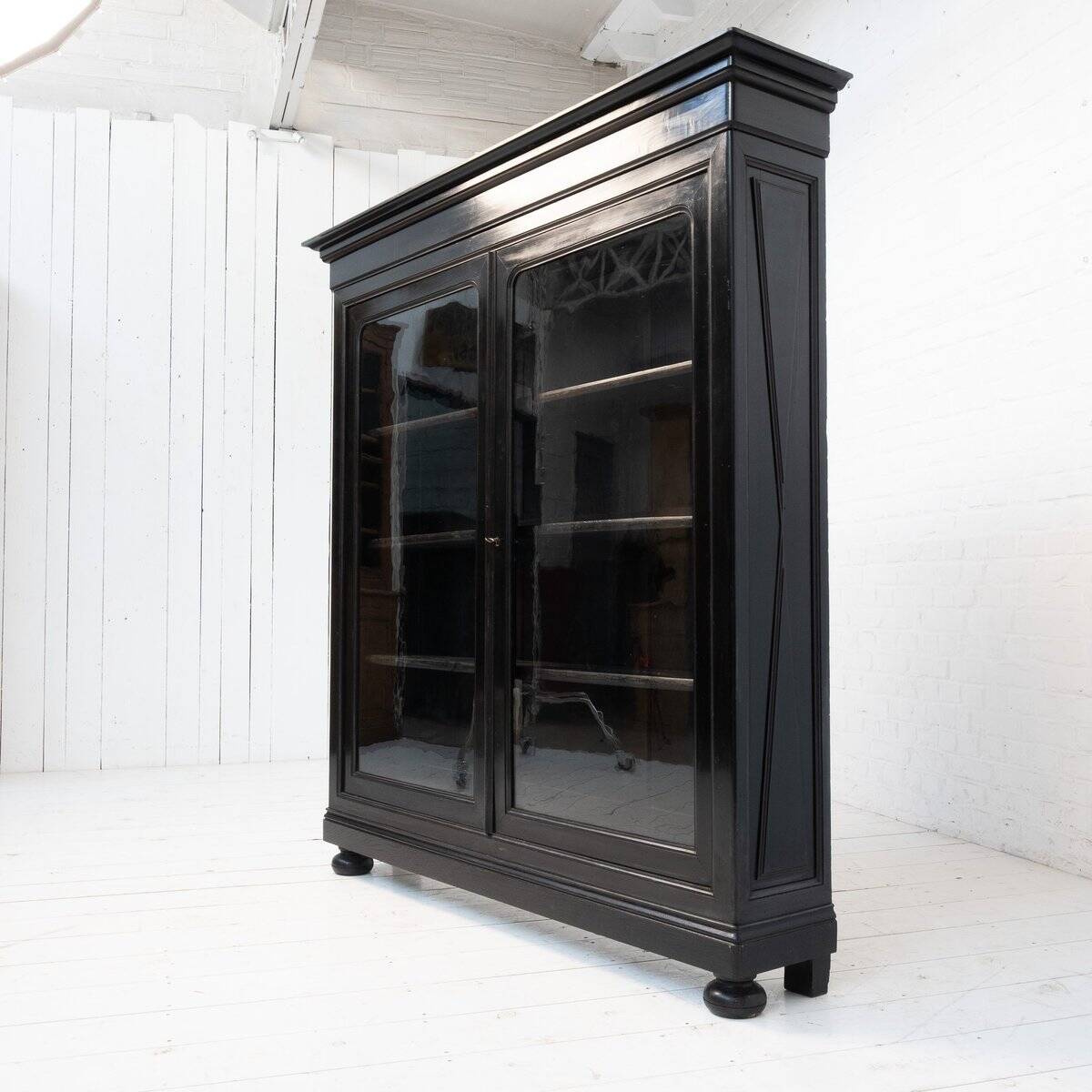 Napoleon III Style 2-Door Display Cabinet, France, 14th Century