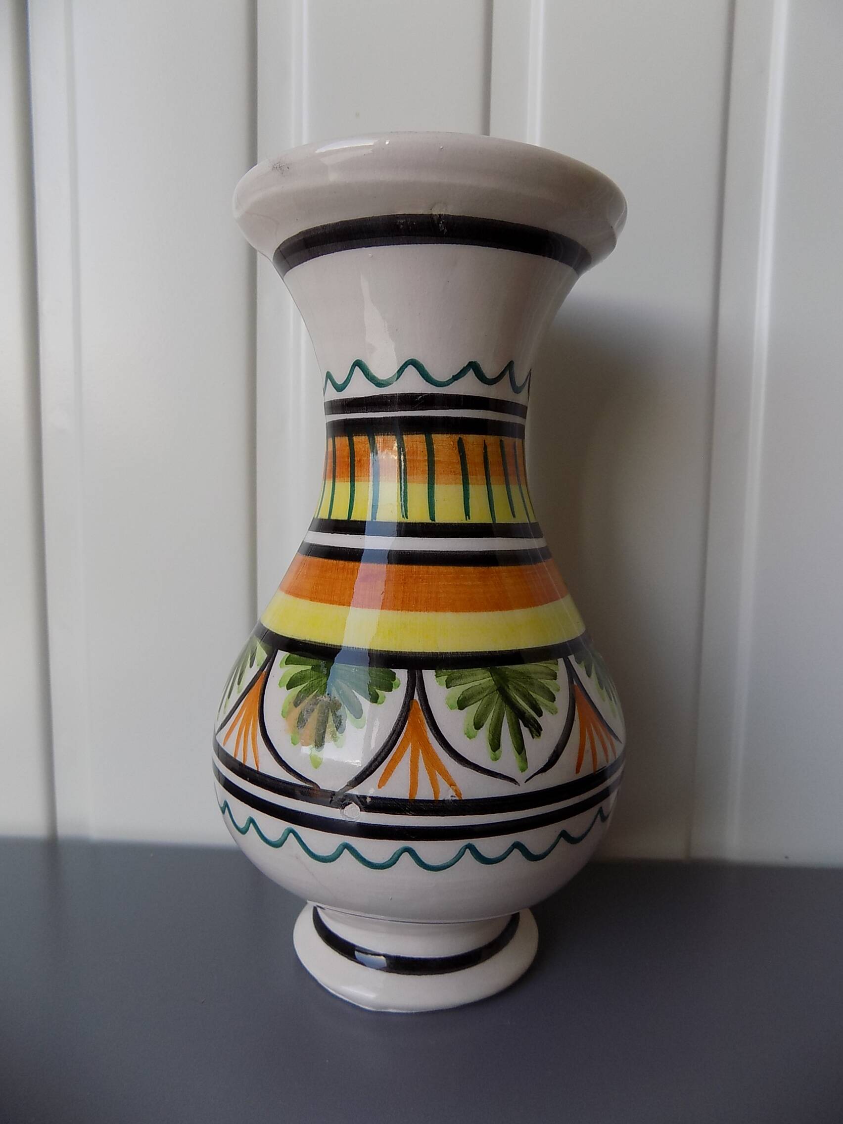 Earthenware vase with Breton decor (17 cm)