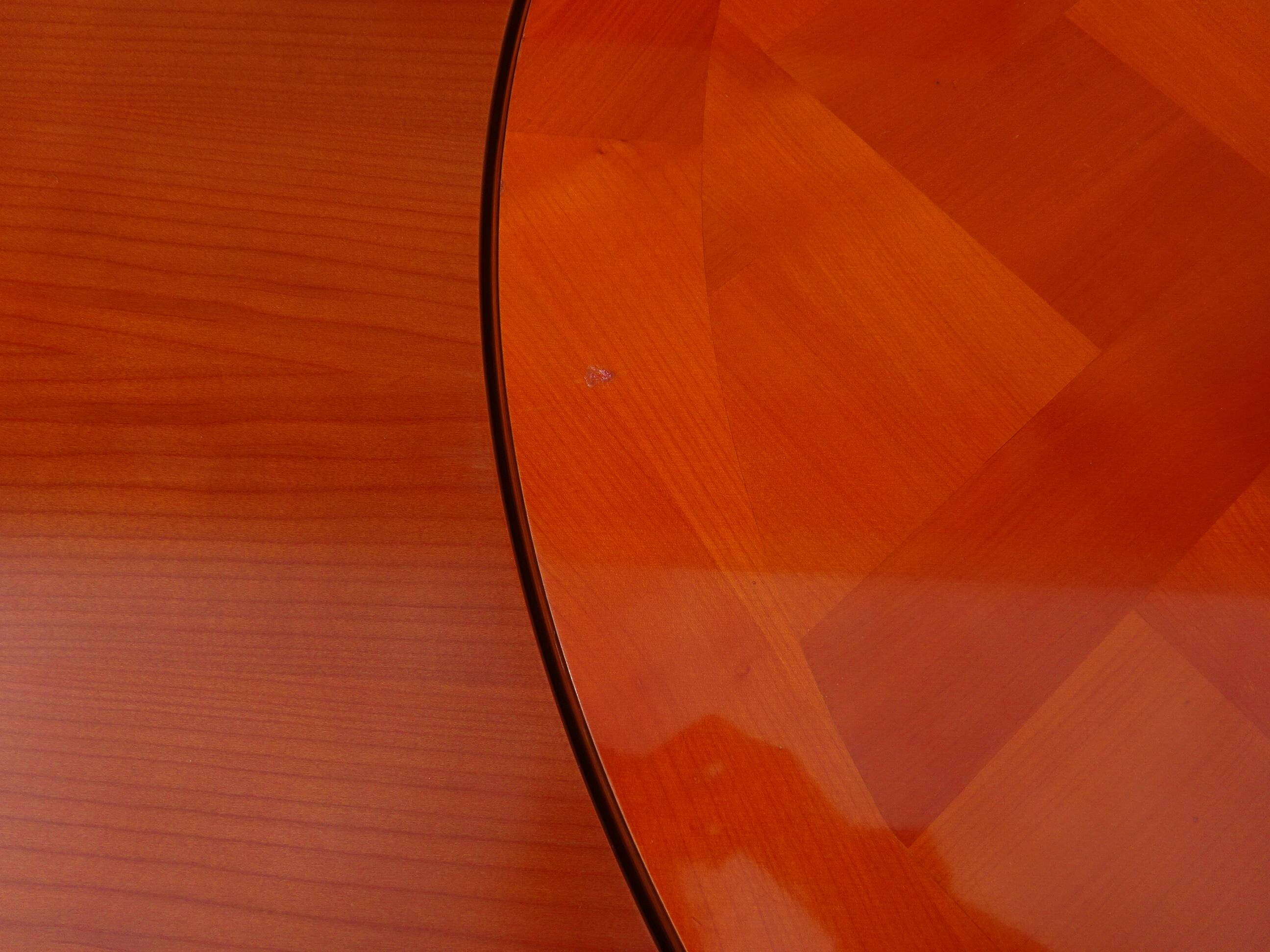 Table ovale avec rallonges, style Louis XV