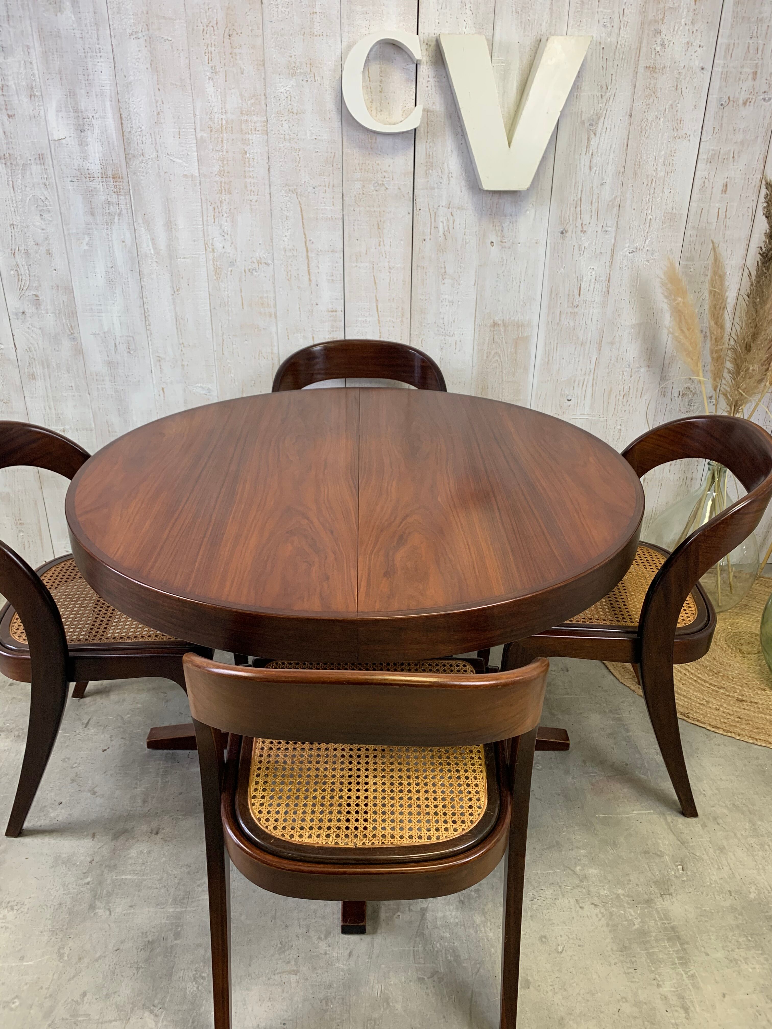 Expandable roundtable xxl