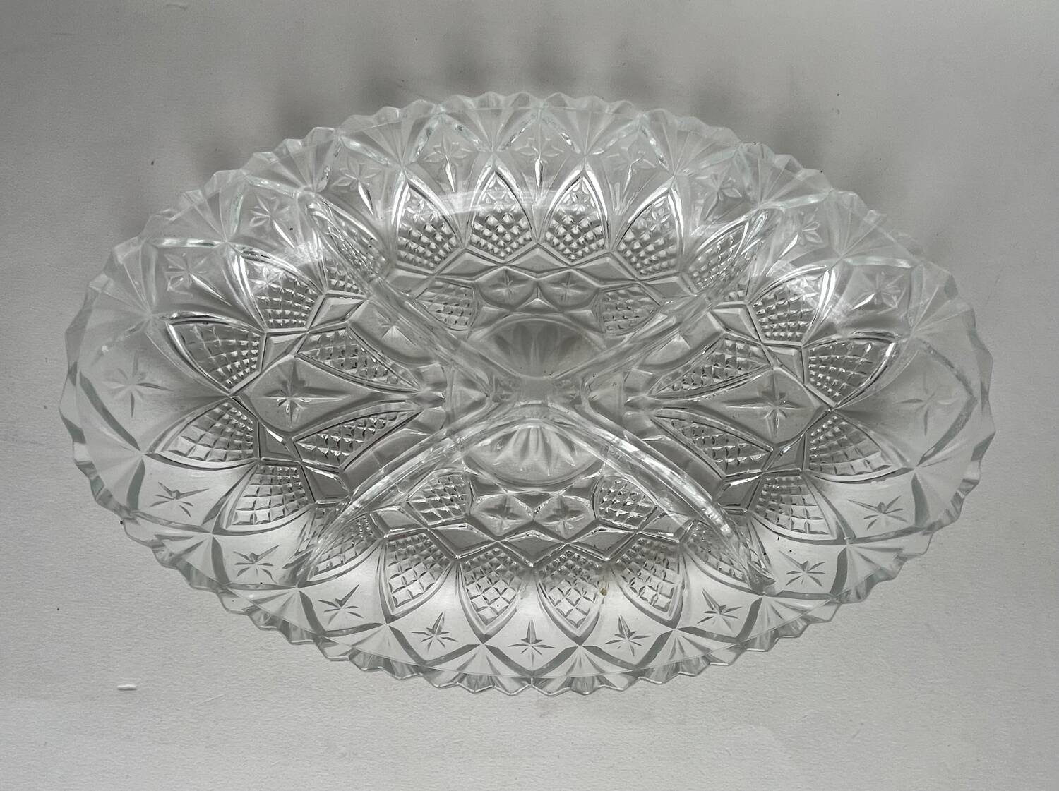Glass compartment dish