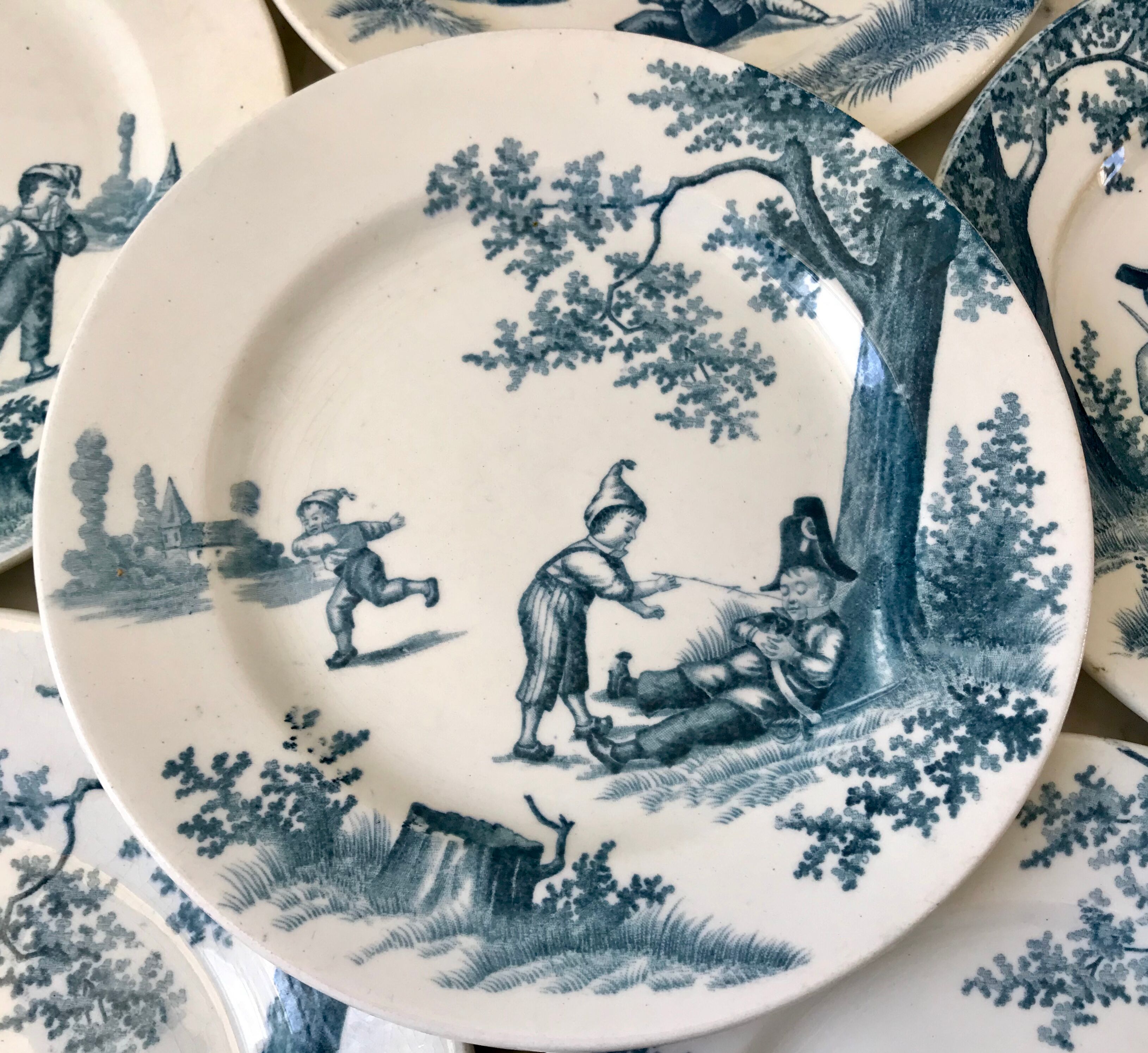 Set of 6 flat plates Iron Earth model "Garde Champêtre" late nineteenth