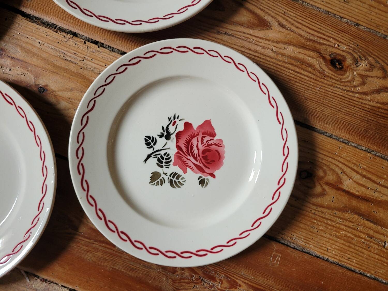 Lot n°1 de 6 assiettes à dessert Germaine de Badonviller