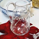 Pichet en verre soufflé et ciselé