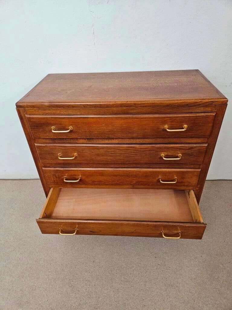Vintage chest of drawers