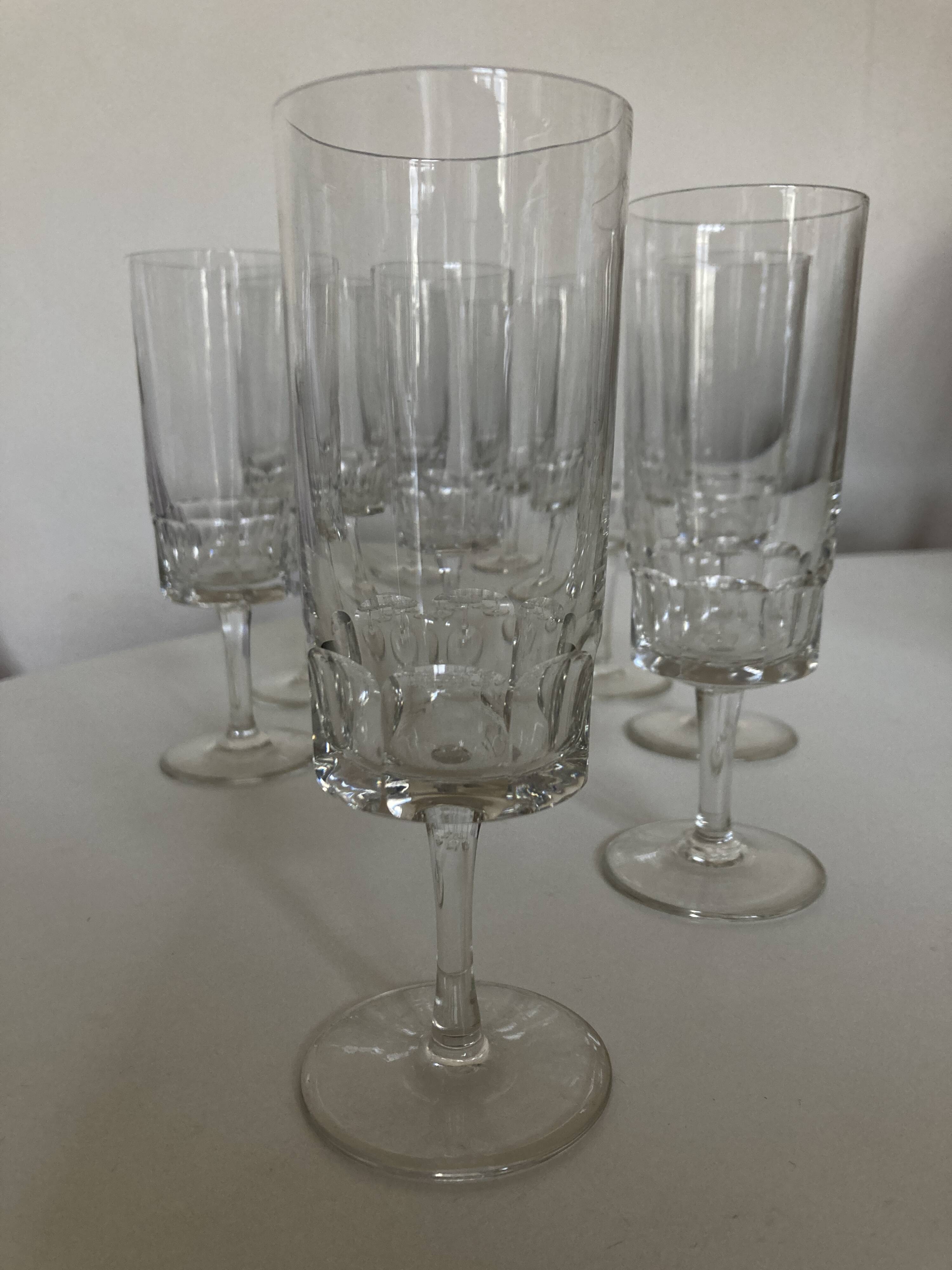 Set of 9 champagne flutes with flat sides in crystal sounding 1960