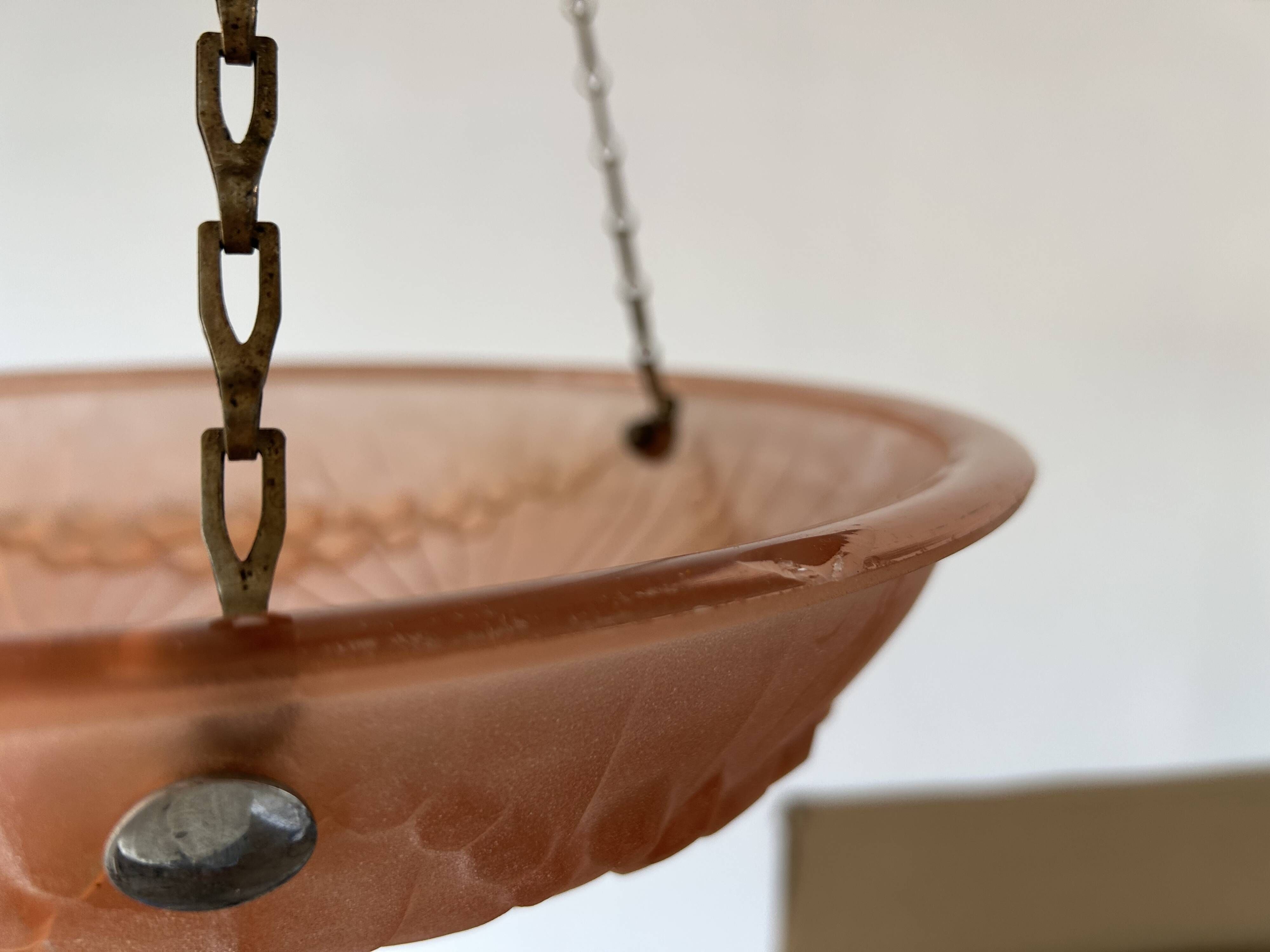 Suspension, antique Art Deco basin