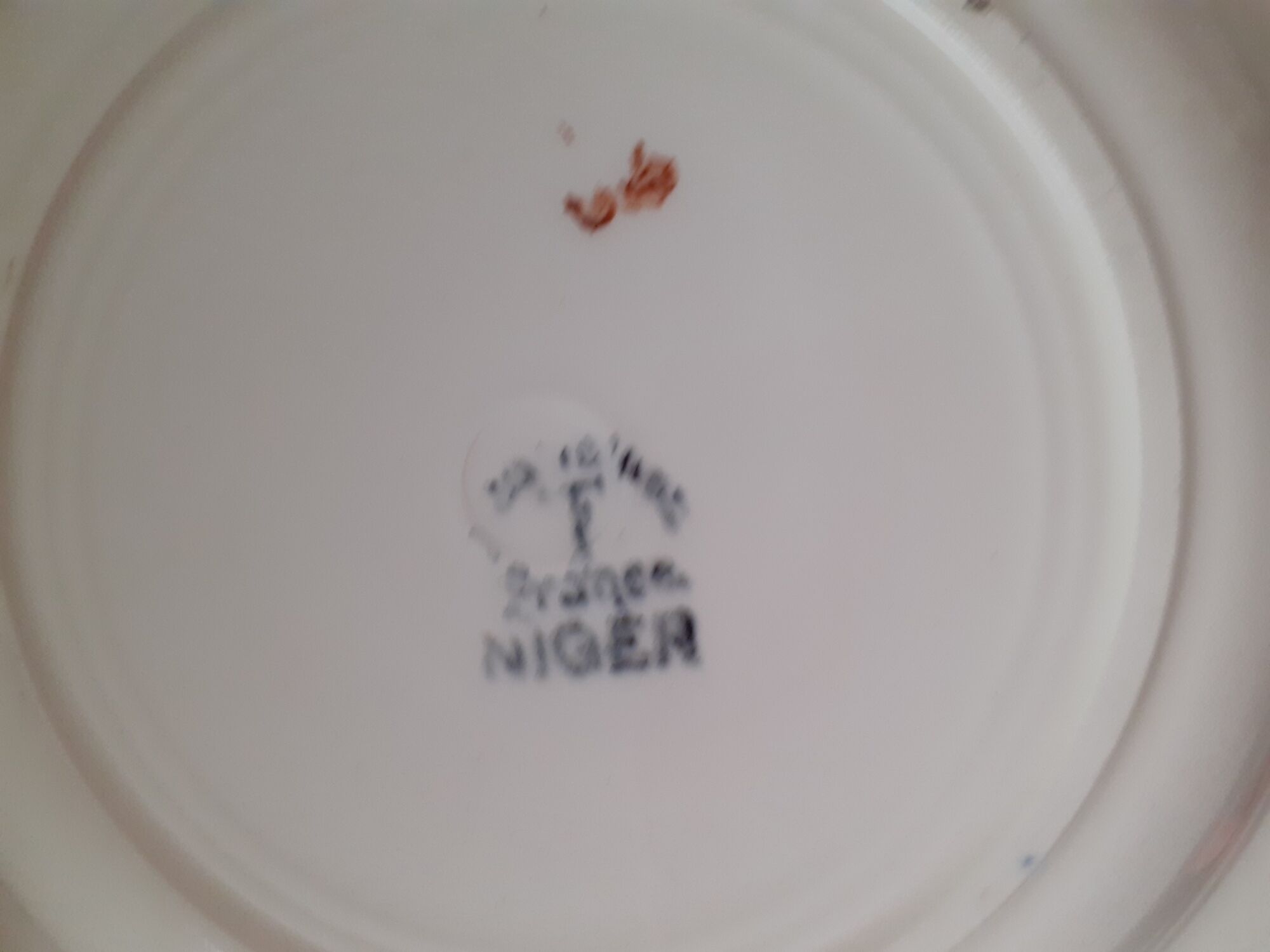 3 plates from the 30.Badonvillers years. Model Niger. White background, blue décor.
