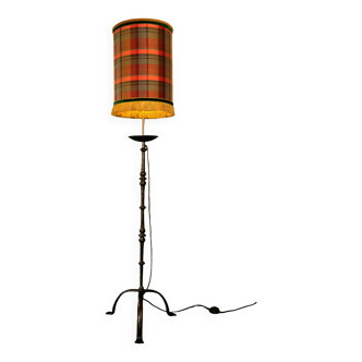 Cylindrical silk lampshade with check pattern