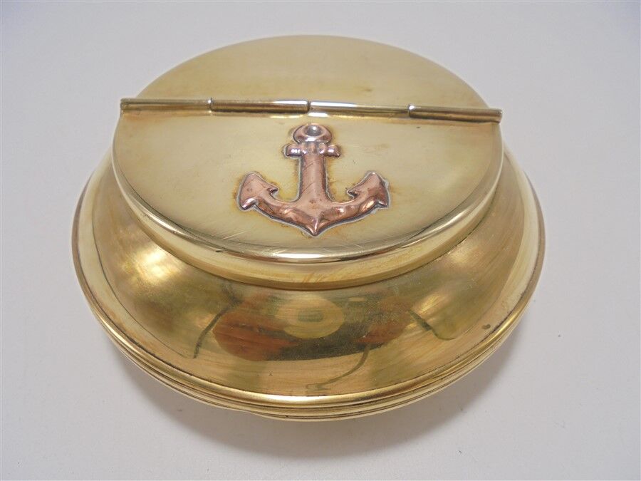Marine deco ashtray