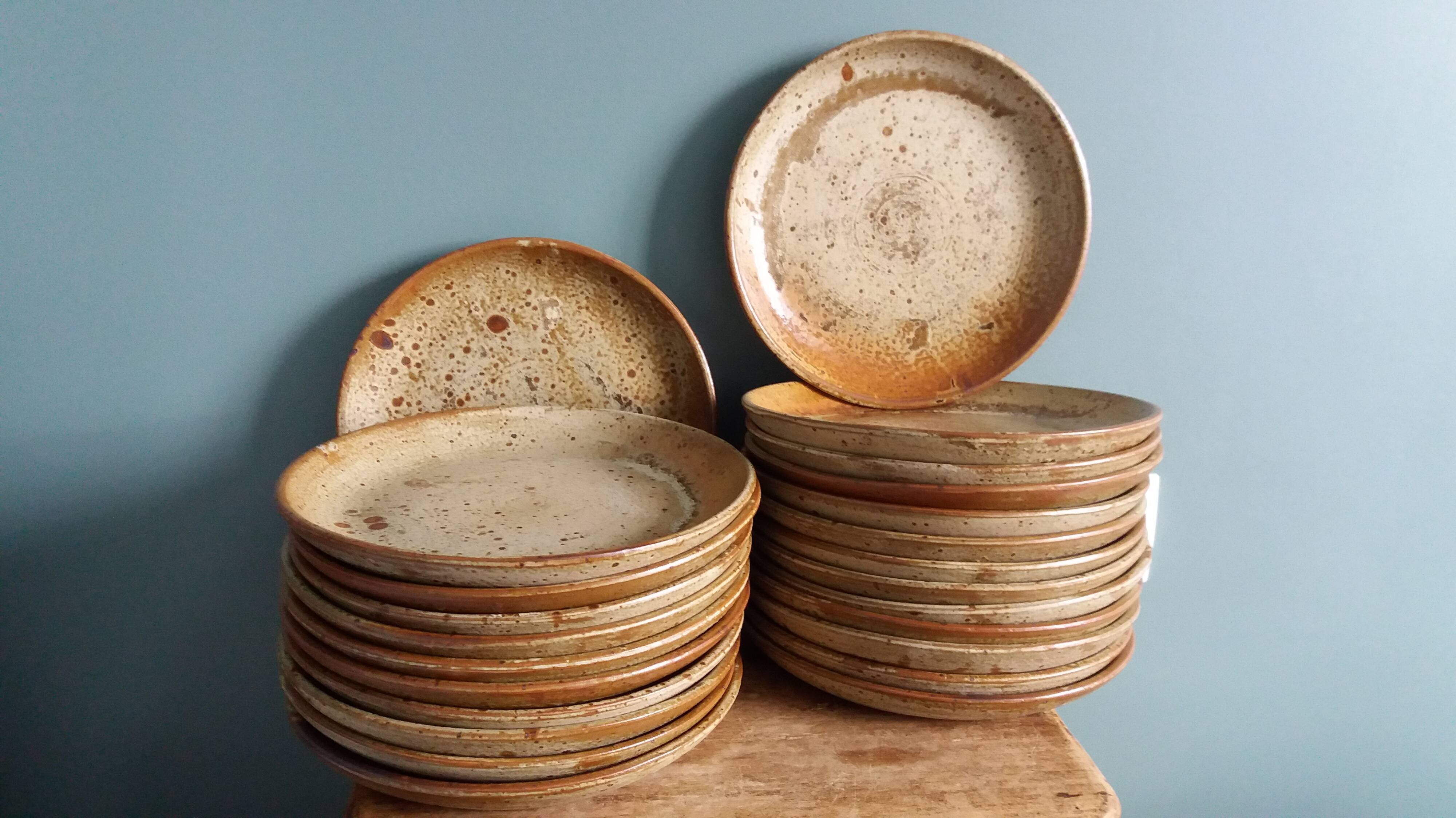 Stoneware plates from Puisaye by Jean-Pierre Prud’homme