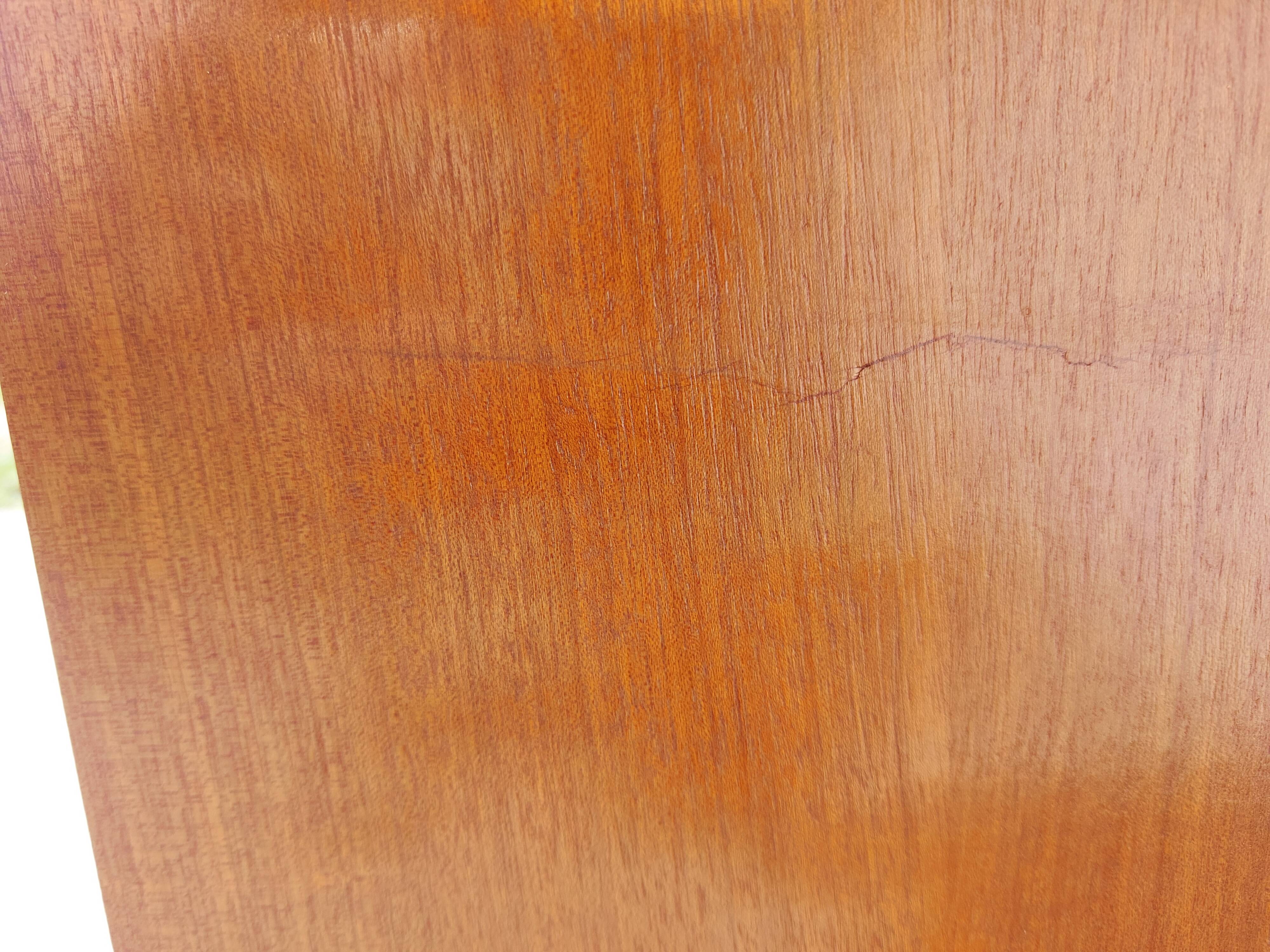 Scandinavian style commode