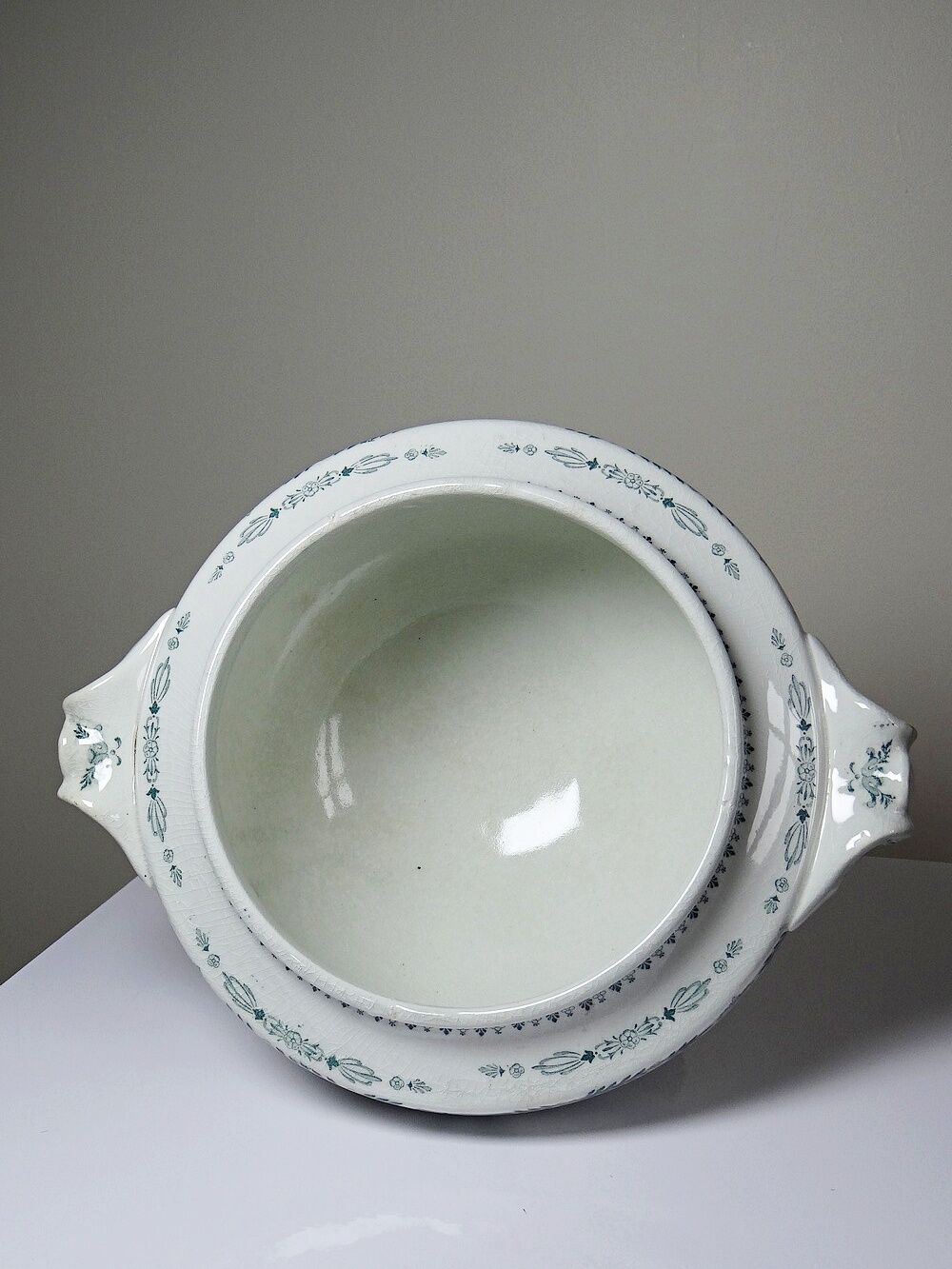 Large antique soup tureen K&G Lunéville Compiègne model in ironstone.