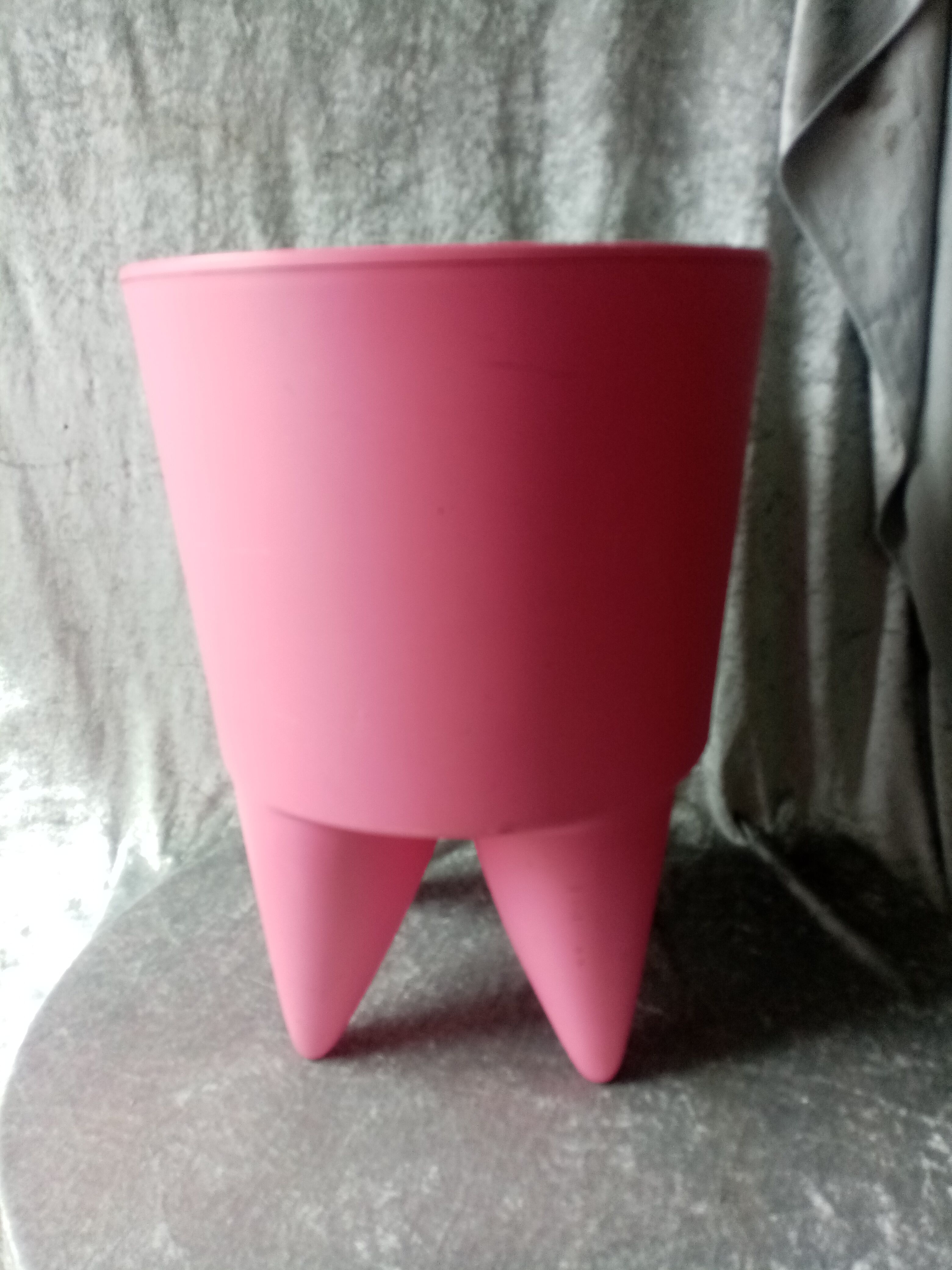 Stool model bubu pink by Philippe Starck, 1980