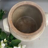 Sandstone ear pot