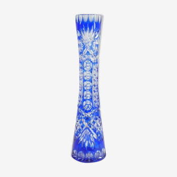 Vase en cristal taillé bleu