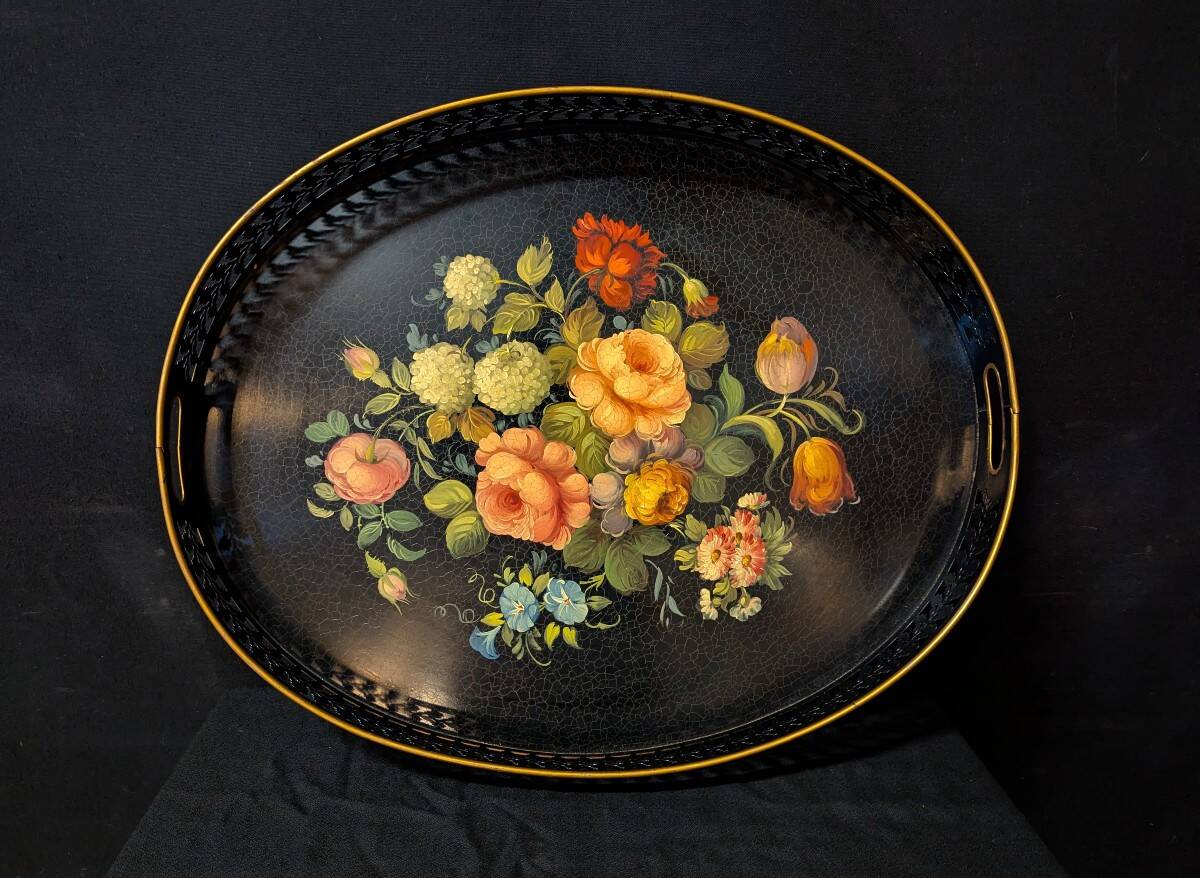 Large oval tray in painted sheet metal, Napoleon III style