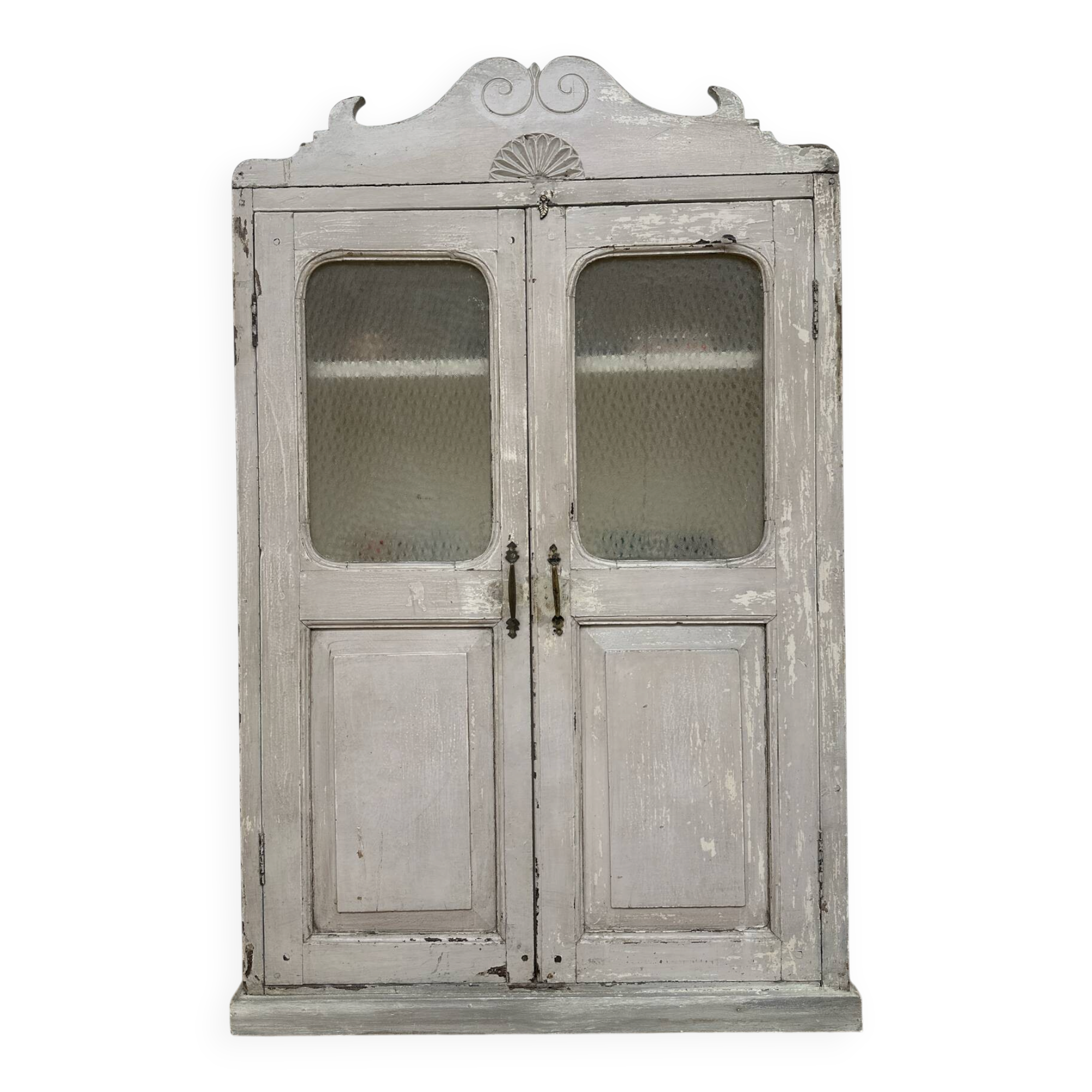 Petite armoire ancienne