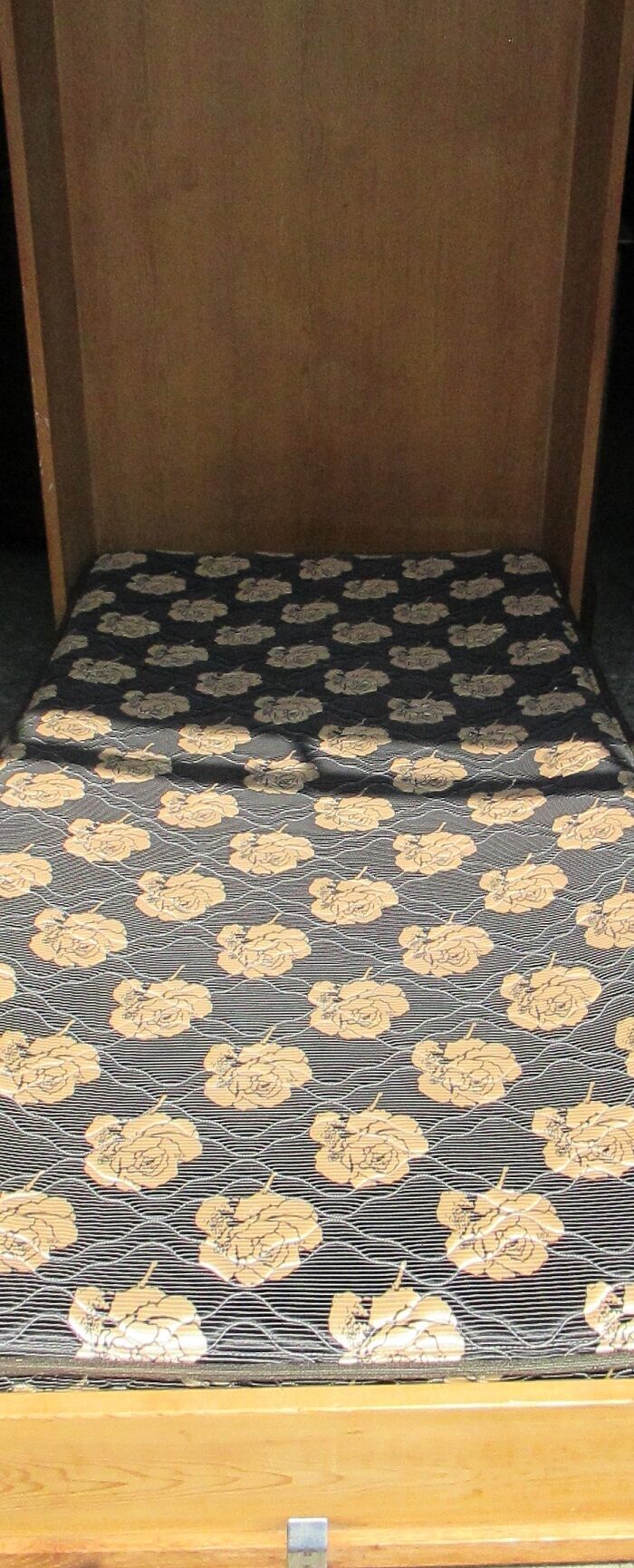 Wall retractable Hans Wegner bed Murphy bed