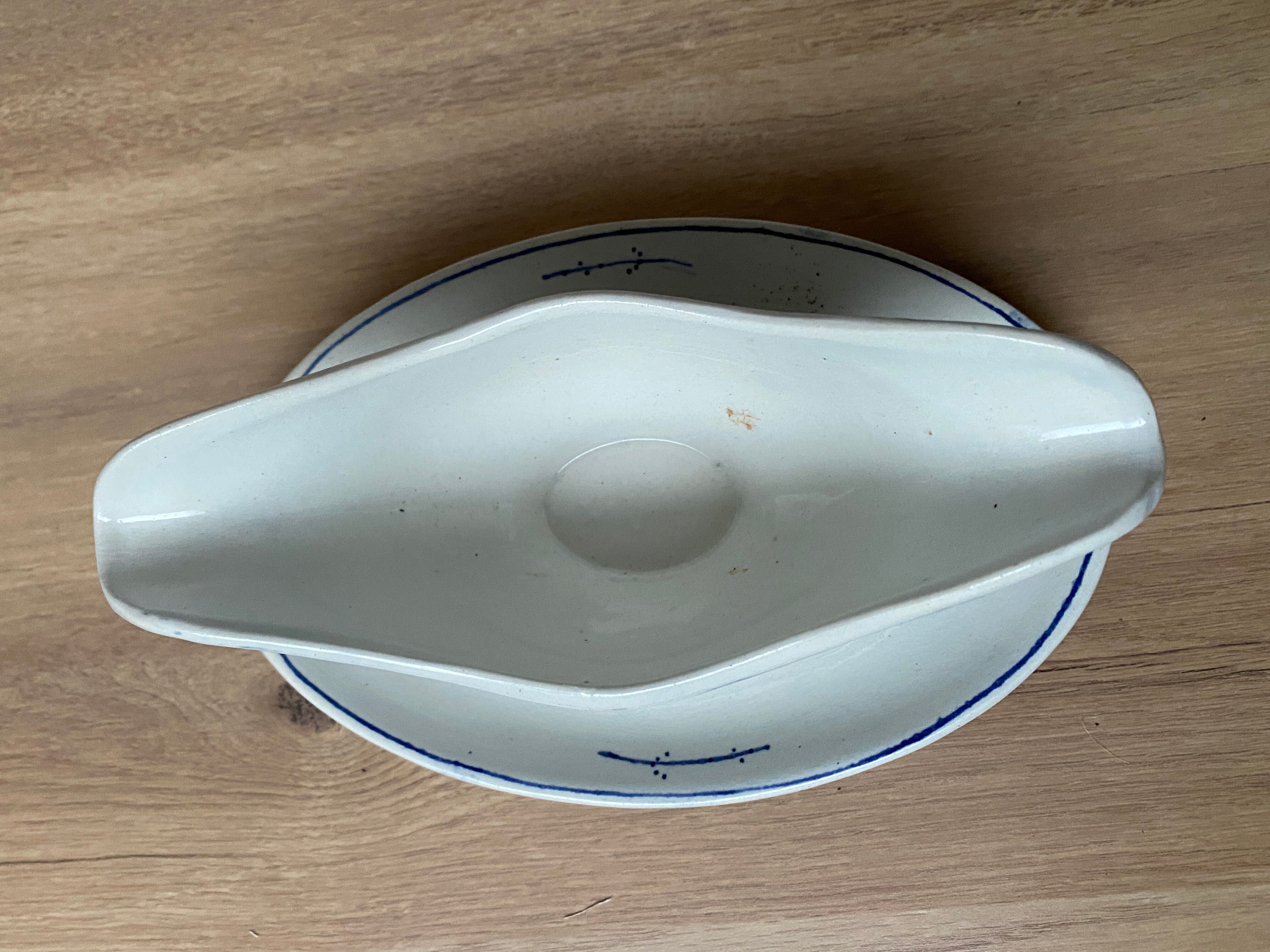 Sauce boat on dormant AMC Belgium