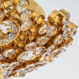 Floral wall light in gilded brass and cut glass by Palwa, Germany, 1970s.