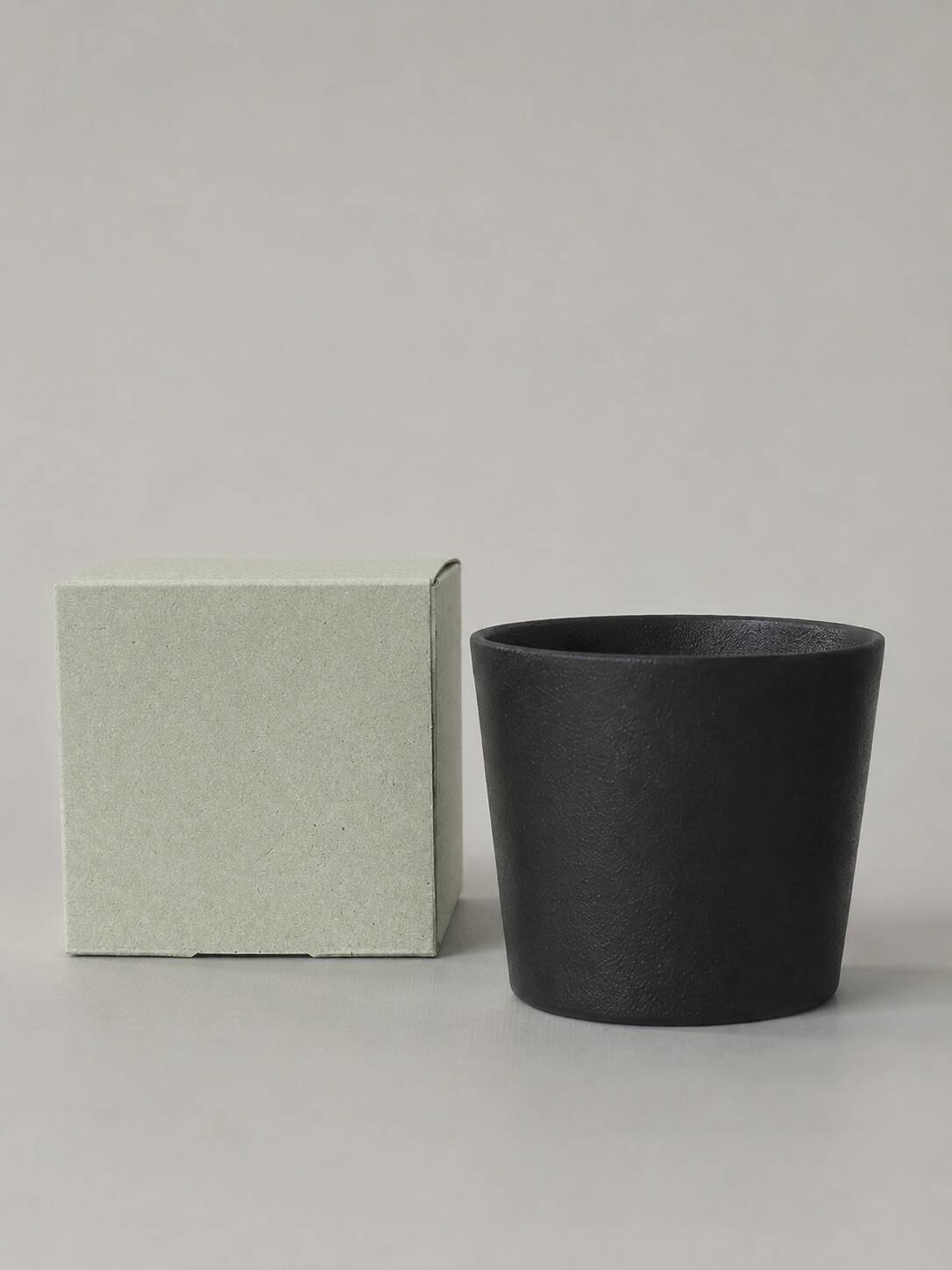 Kissul "shikkoku" (black) - the modern urushi cup- kyoto, japan