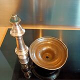 Chiseled candlestick in gilded bronze