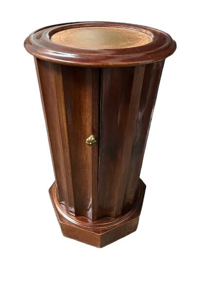 Round wooden bedside table, 1 door