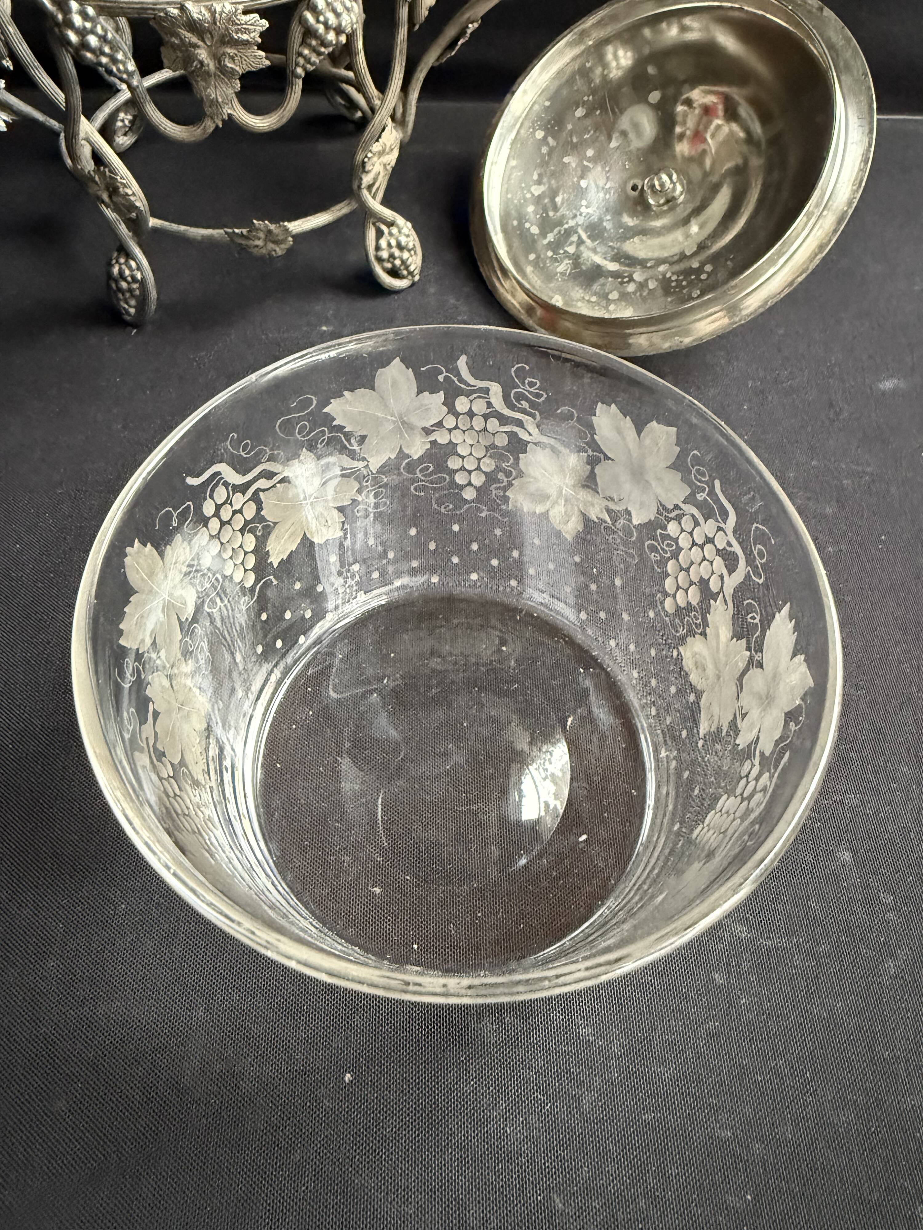 Sugar bowl/Candy bowl – Engraved crystal and silver metal