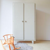 Armoire vintage
