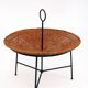 Table incurvée, porte revue en osier et laiton laqué noir, 1960