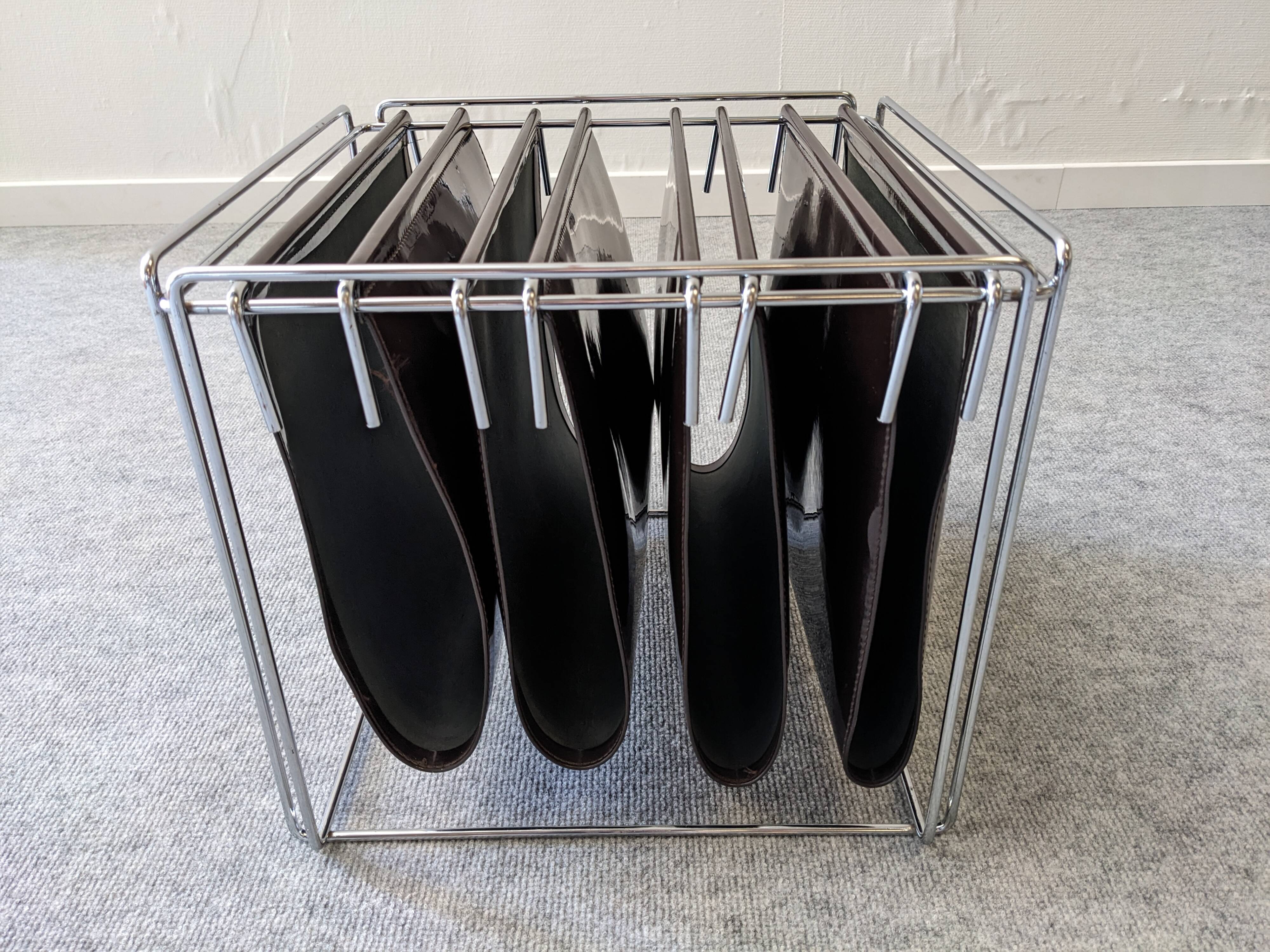 Magazine rack from the 70s/80s by Gérard Rignault for Group SA
