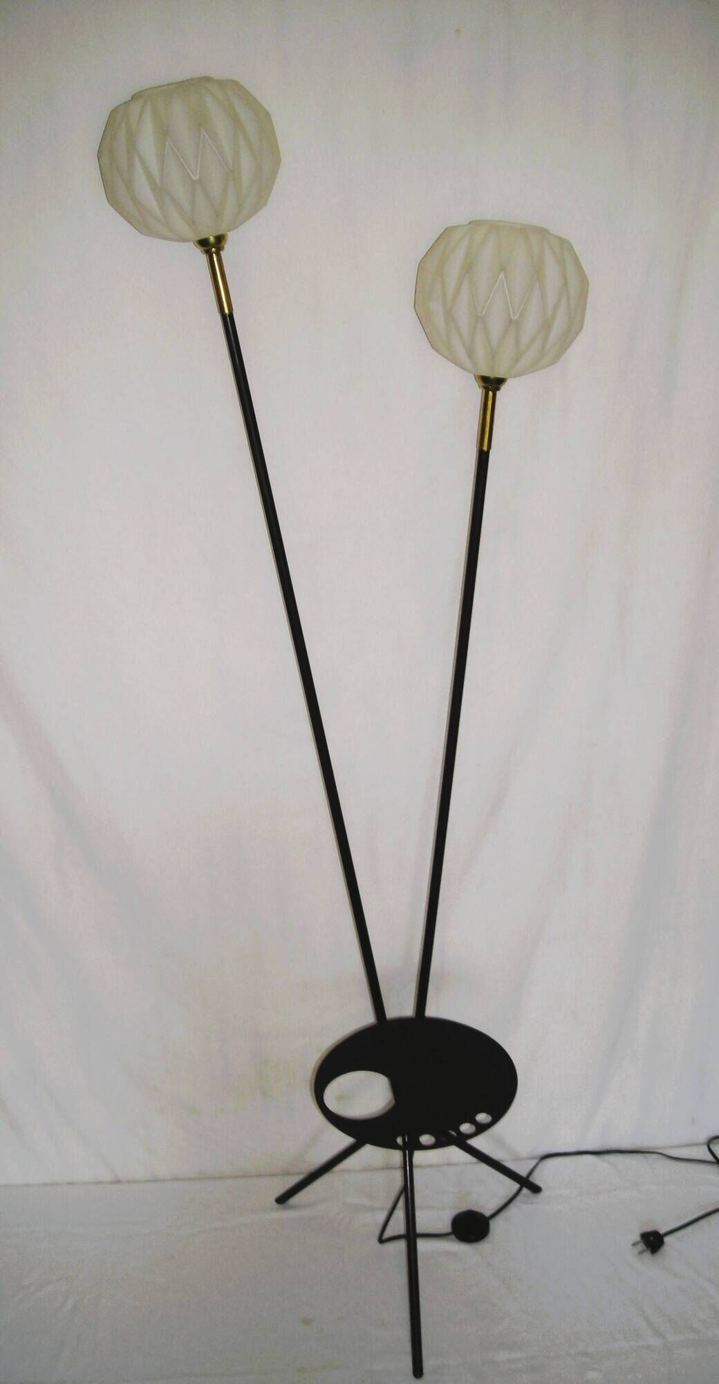 Tripod floor lamp with shelf from the 1950s.
