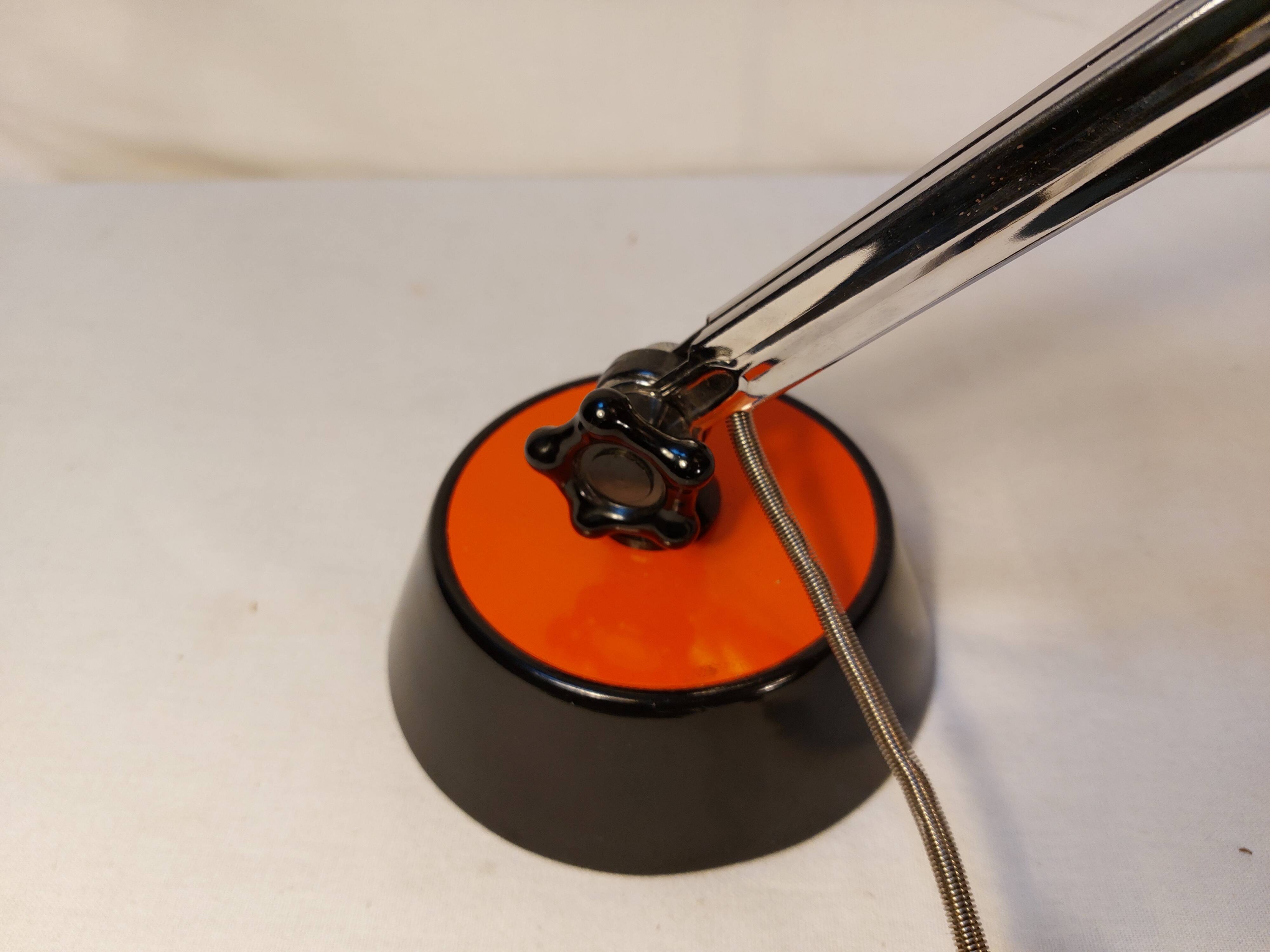 Vintage red articulated desk lamp - 70s/80s.