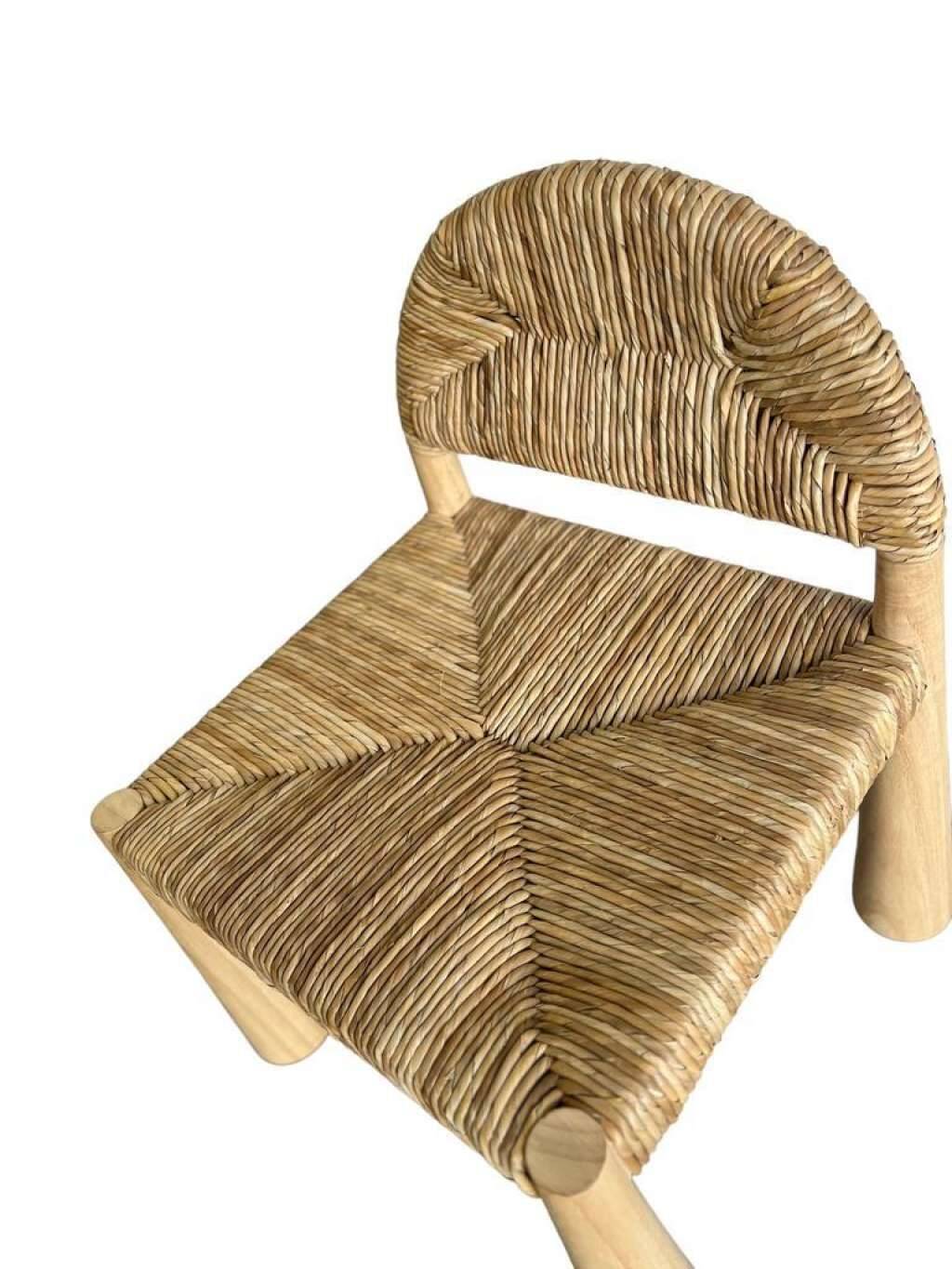 Solid wood chair with conical legs