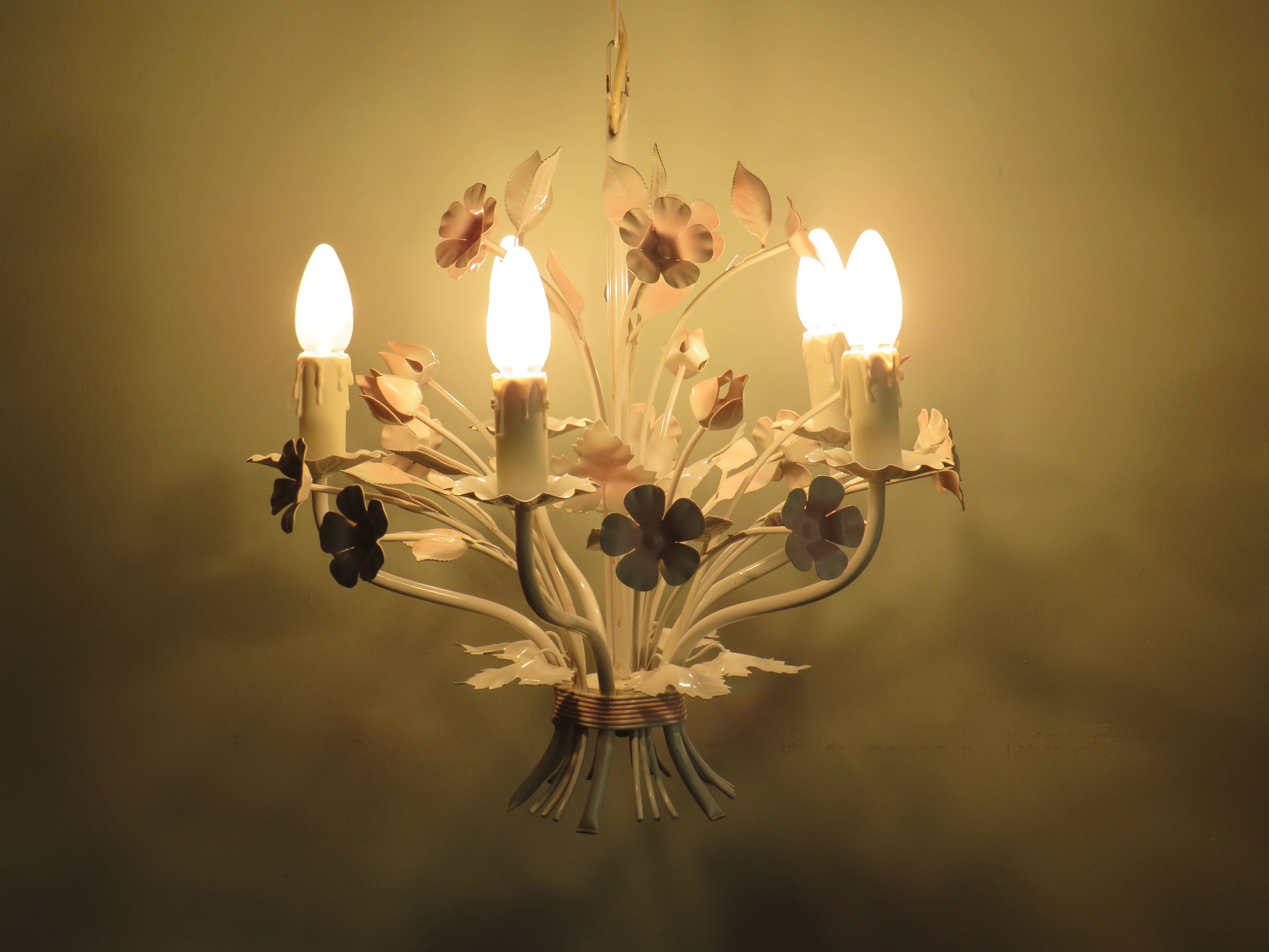 Vintage toleware chandelier with floral motifs, Italy from the 1960s.