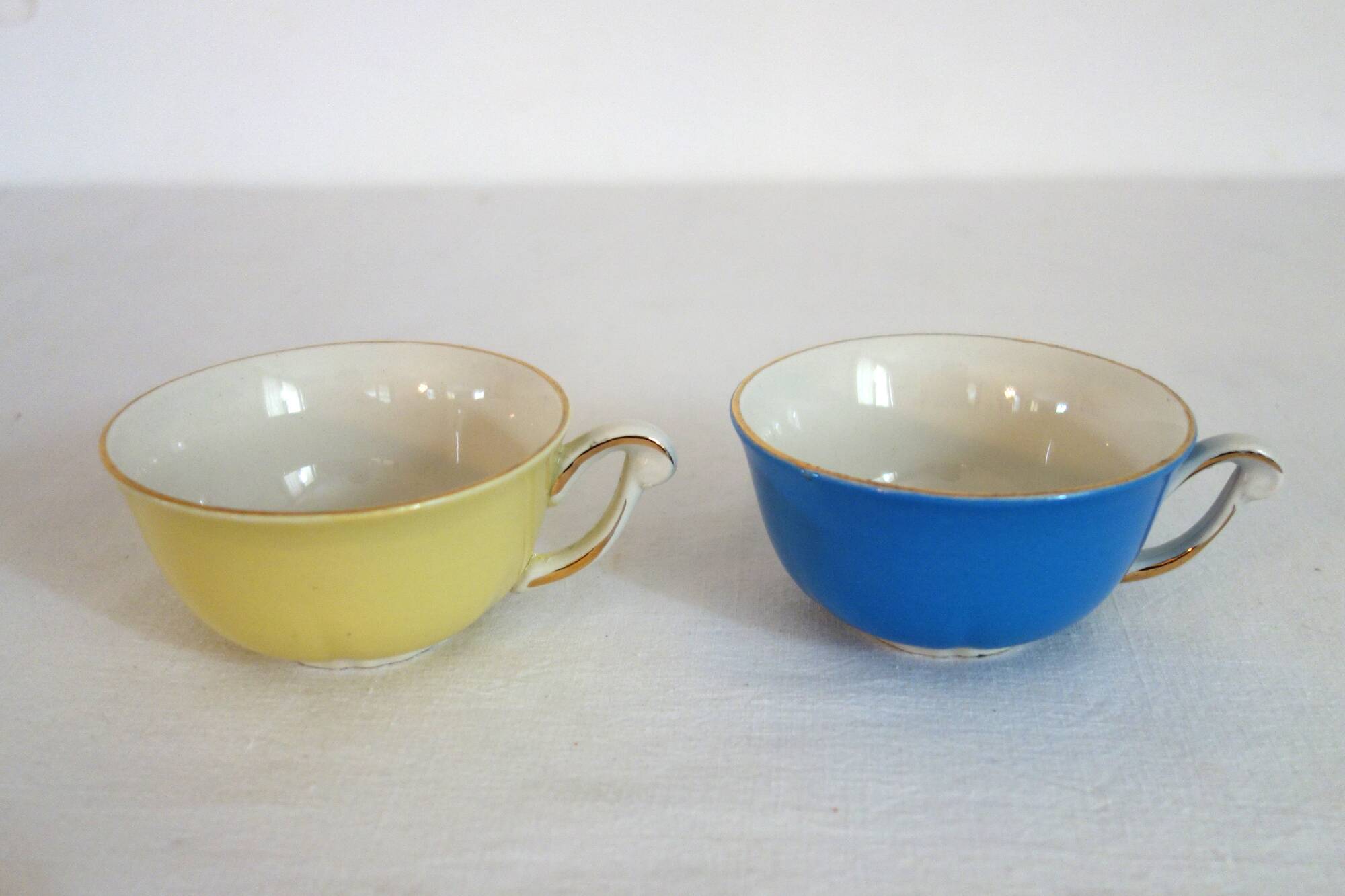 Set of 6 Saint Amand coffee cups, Trianon model, 1950s