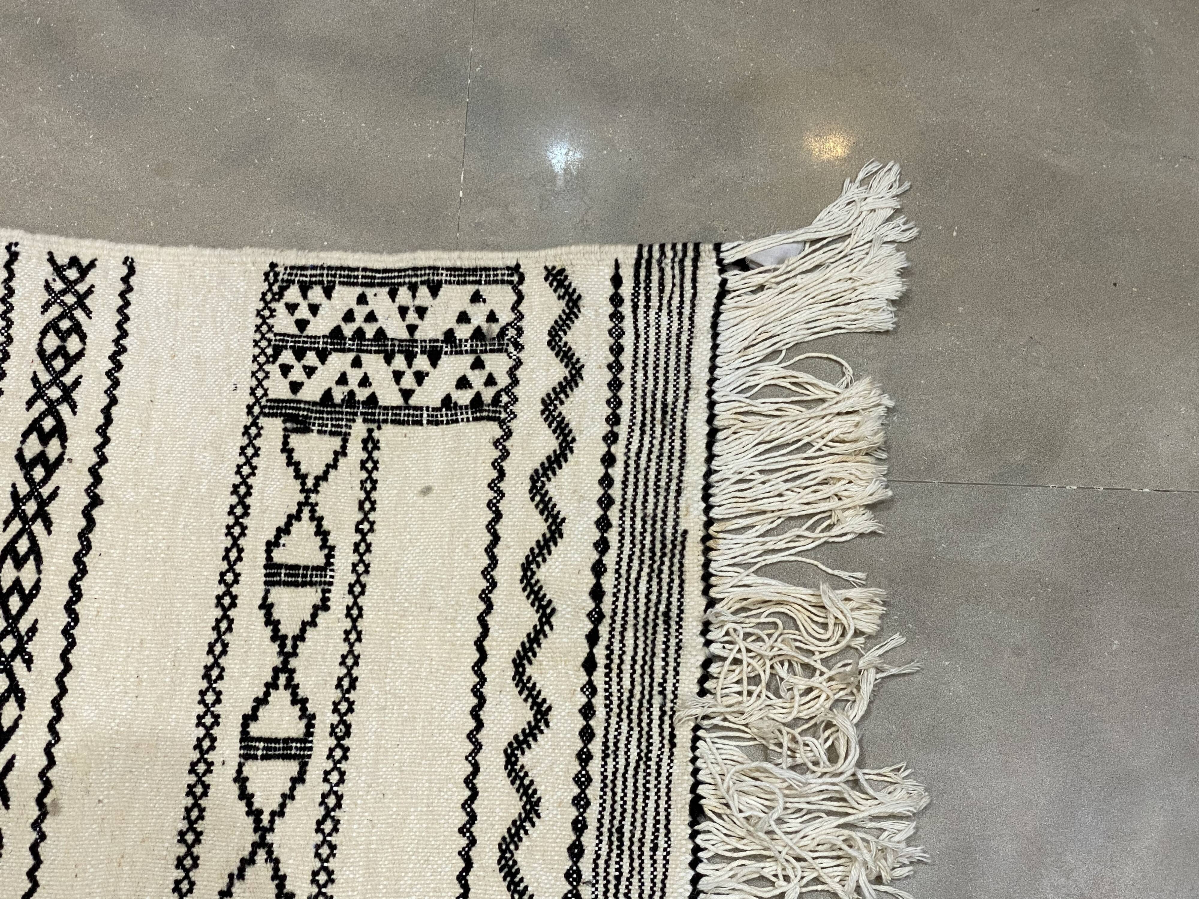 Kilim berbere embroidery  200x305cm