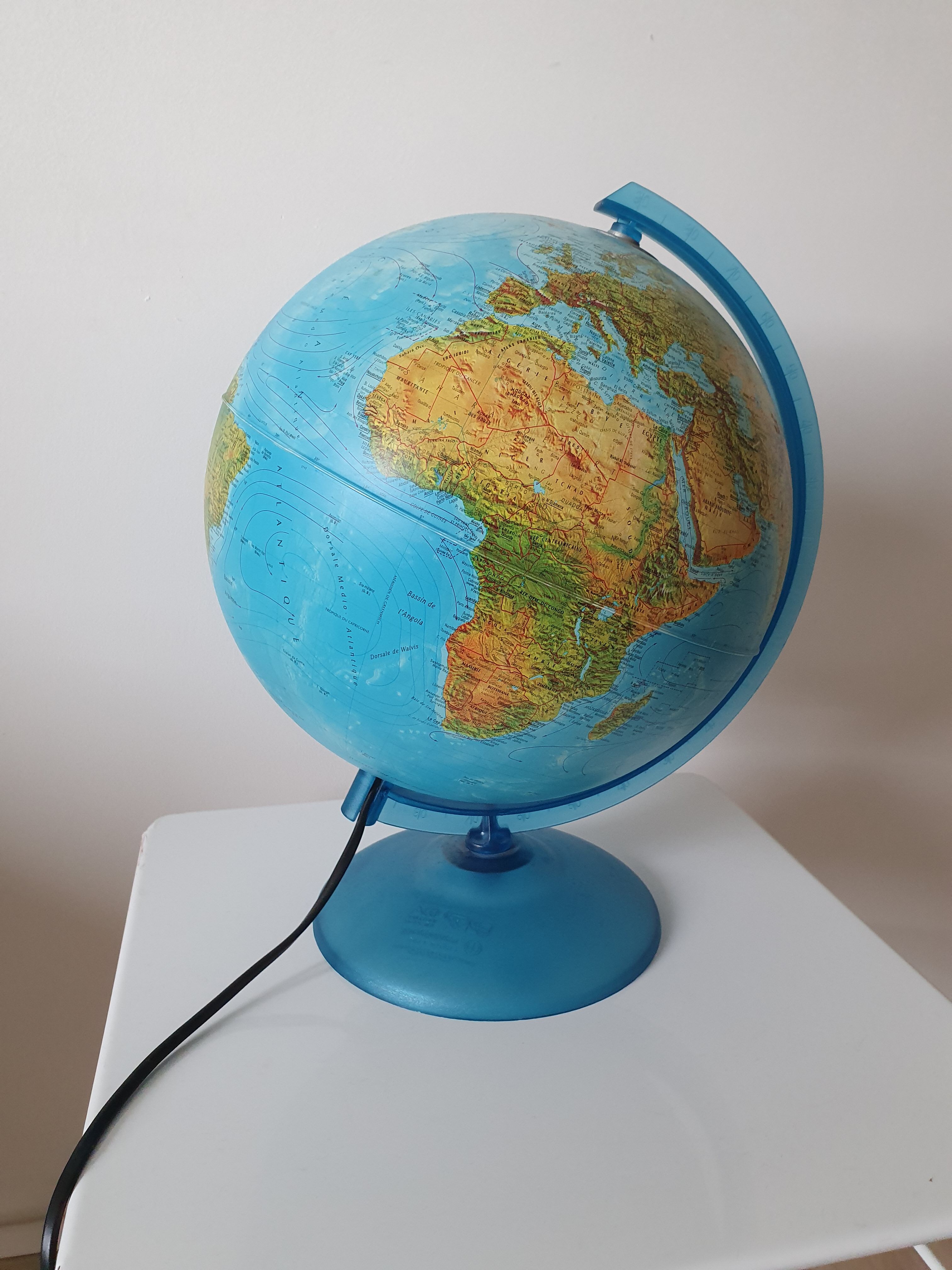 Rico bright earth globe