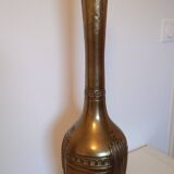 Large brass vase – sculptural piece – geometric decoration – 64.5 cm