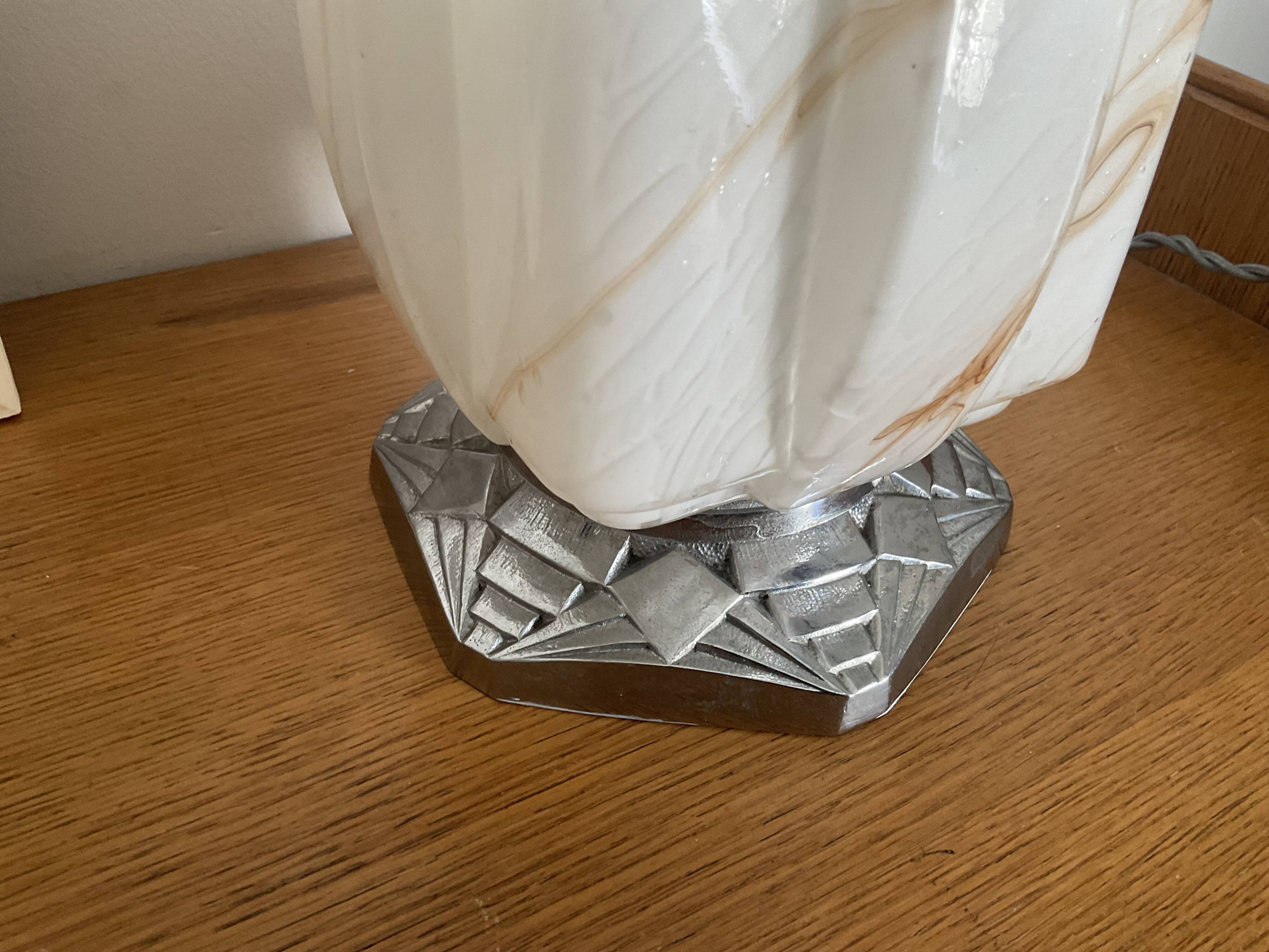 Art Deco skyscraper lamp