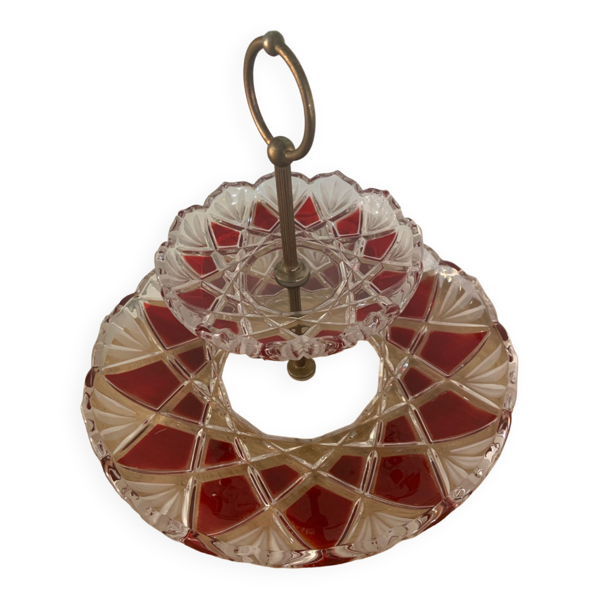 Old crystal cake display