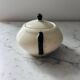 Sucrier en porcelaine bicolore 