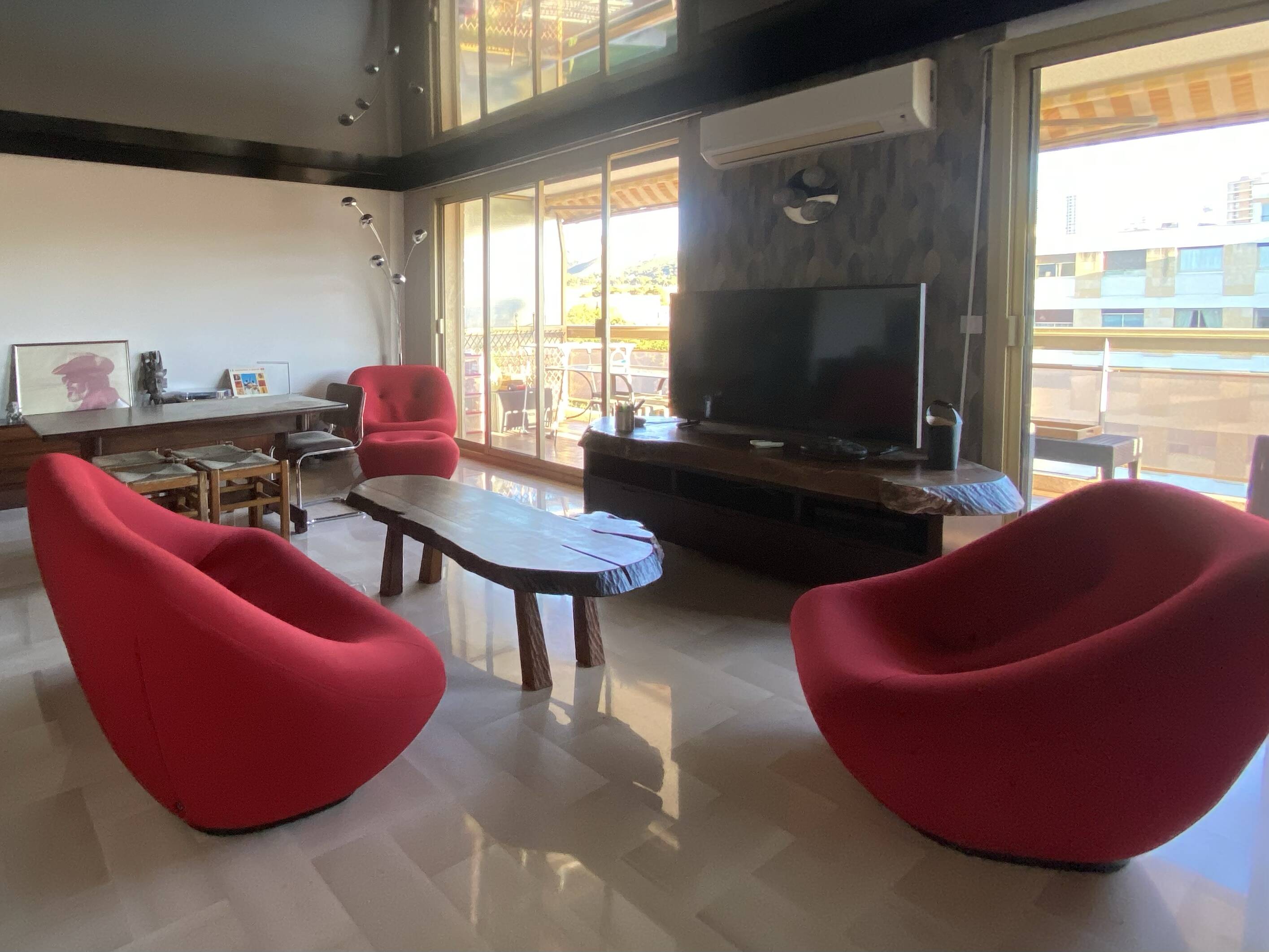 Bonnie set - Ligne Roset Contracts - design Pierre Paulin