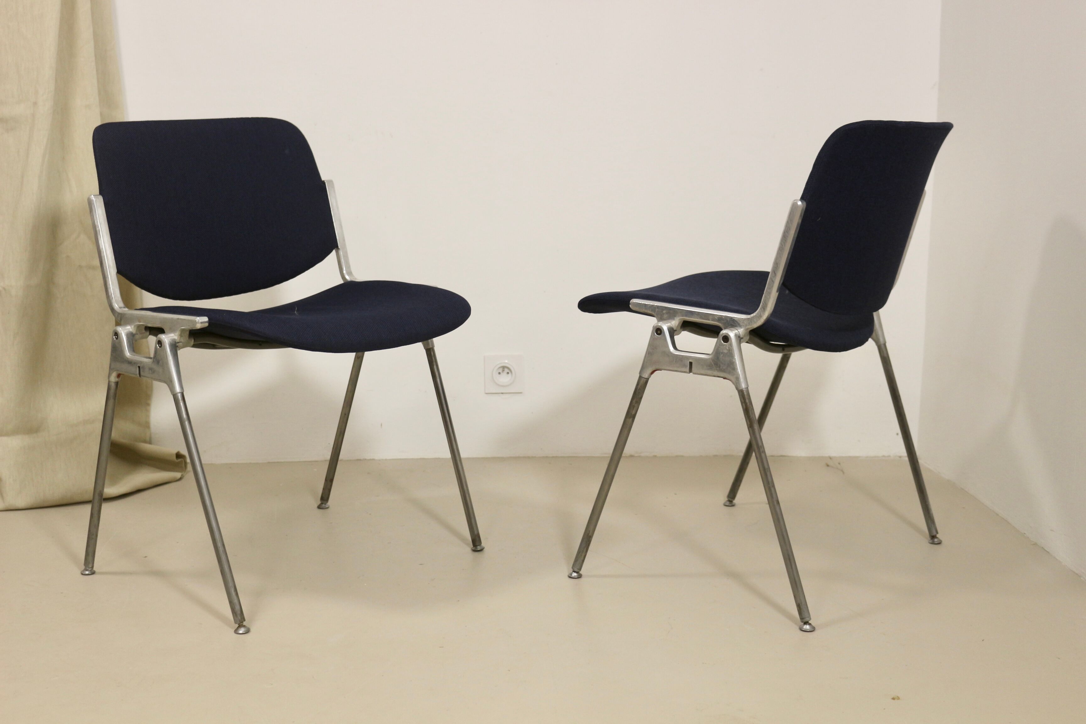 Pair of 2 vintage chairs DSC 106 by Giancarlo Piretti for Anonima Casteli 1965.Ref : CAT